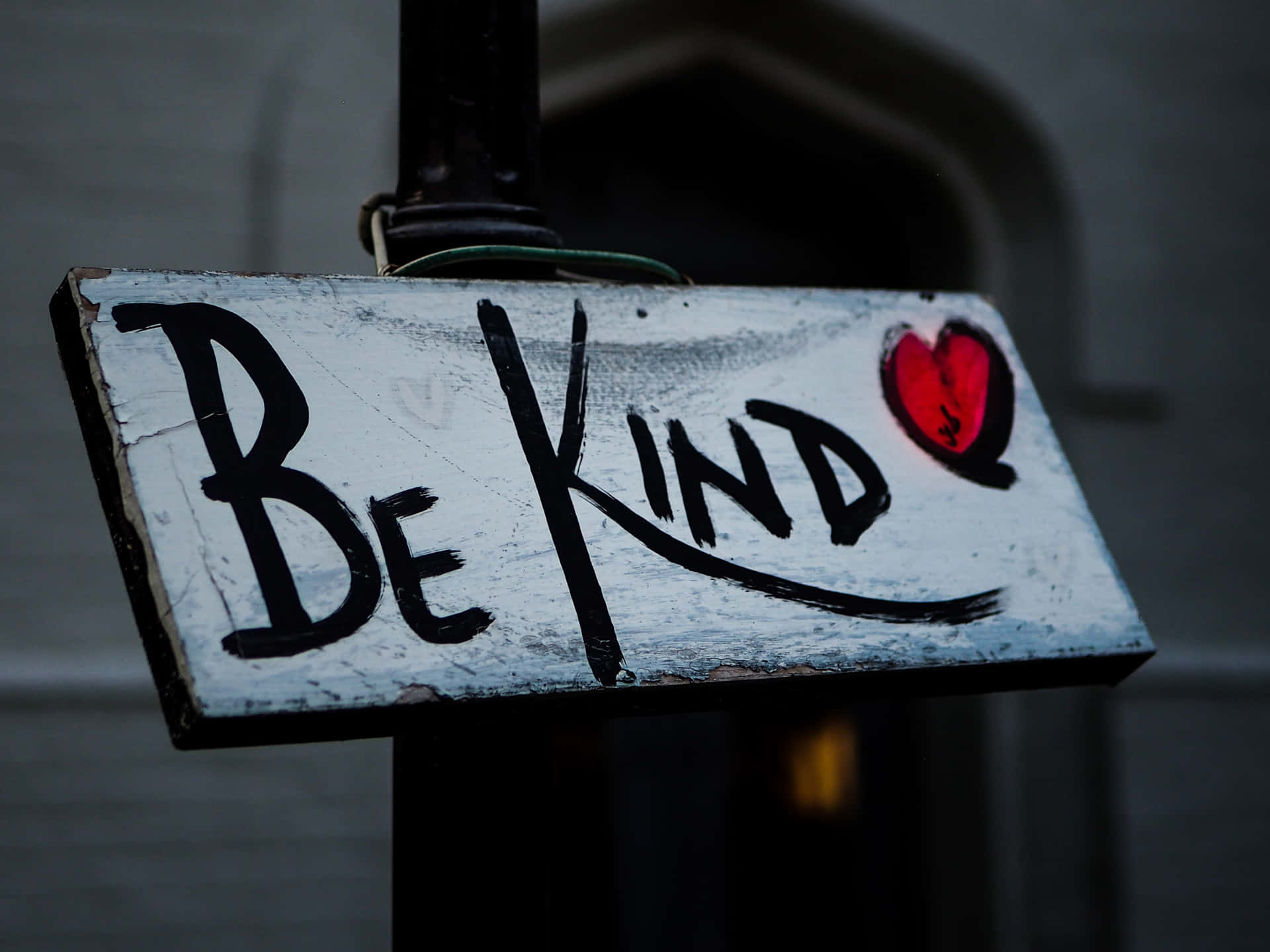 Be Kind With A Heart Sign