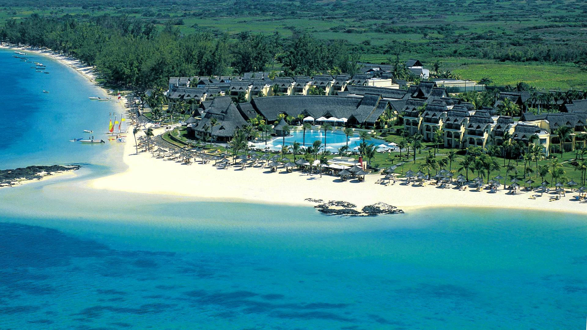 Beach Houses In Mauritius Background