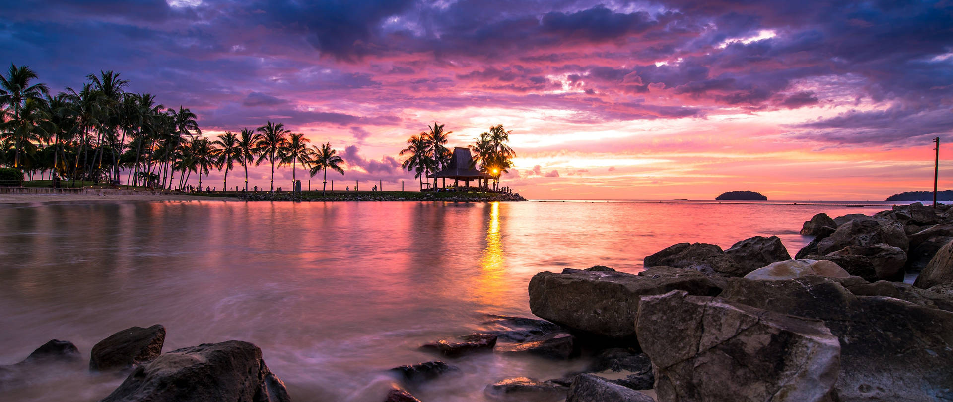 Beach Rocks 4k Ultra Widescreen Background