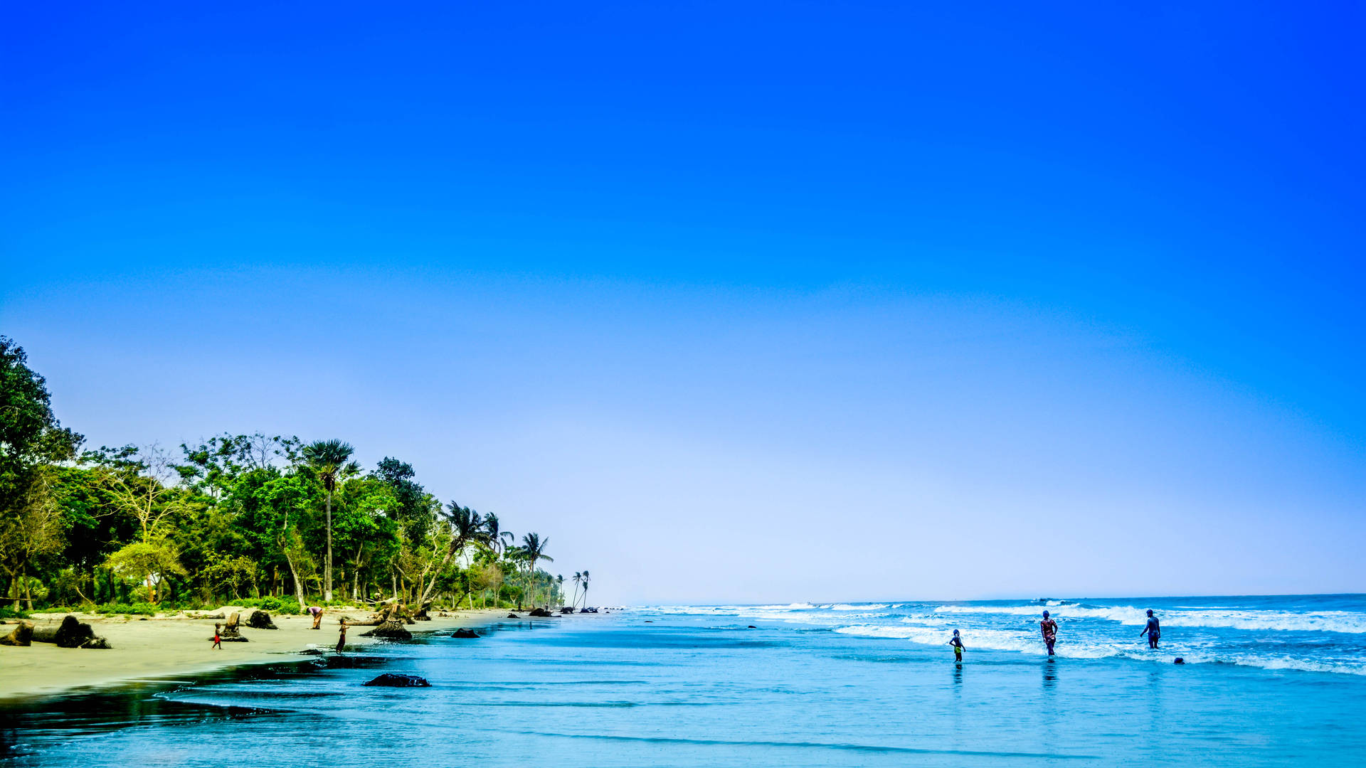 Beach With Beautiful Blue Water