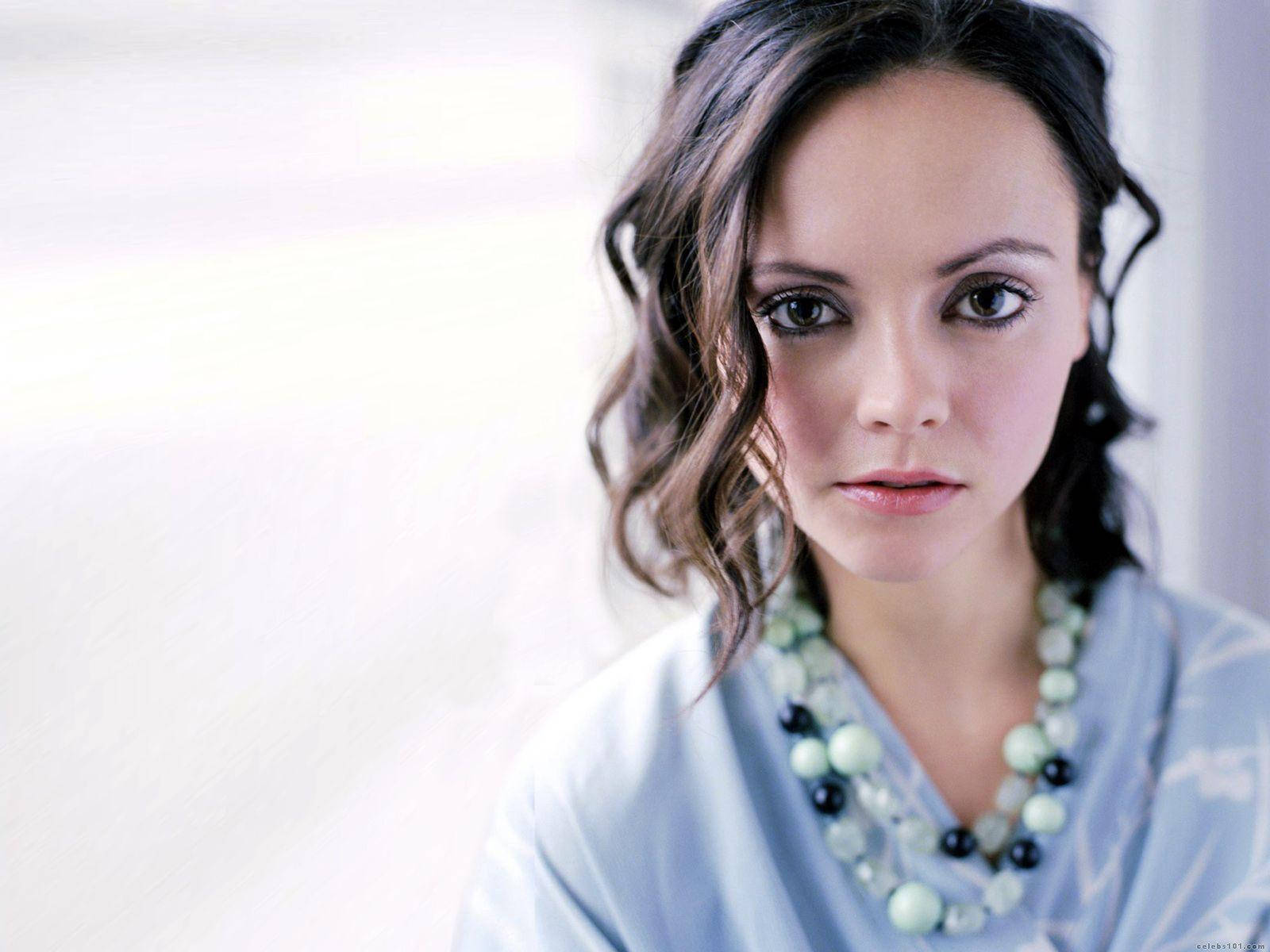 Beads Christina Ricci