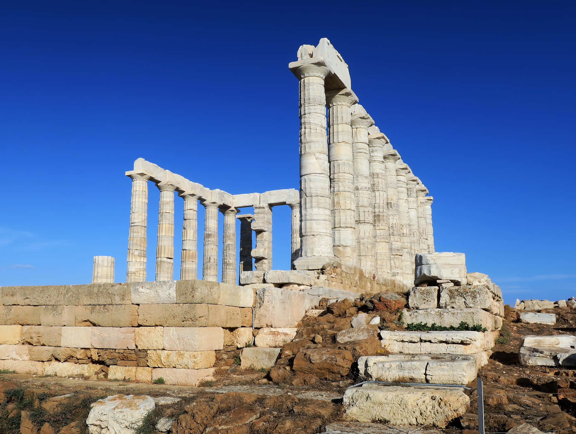 Beautiful Blue Sky Over Sounion Background