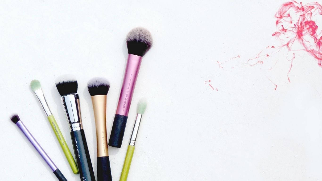 Beautiful Collection Of Makeup Shading Brush Set Background