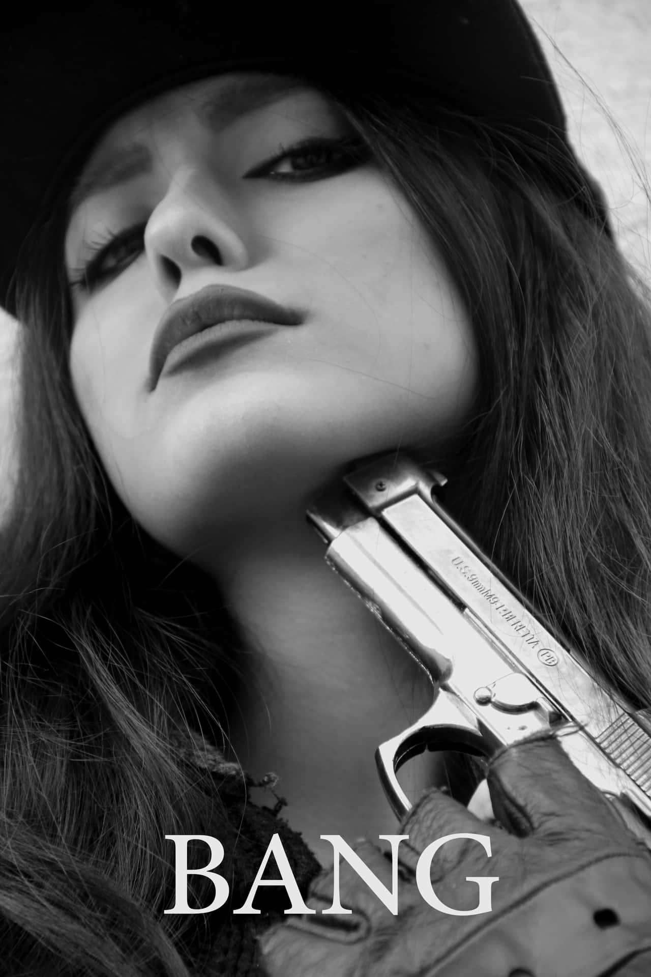 Beautiful Gangsters With Guns