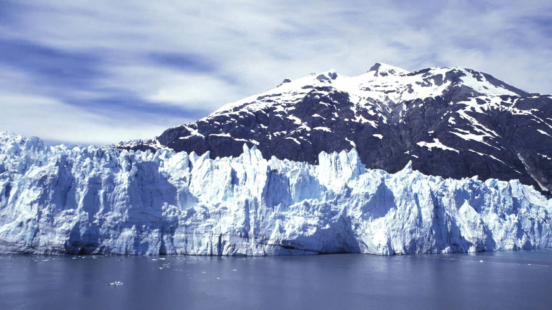 Beautiful Ice Mountain Glacier Bay National Park Background