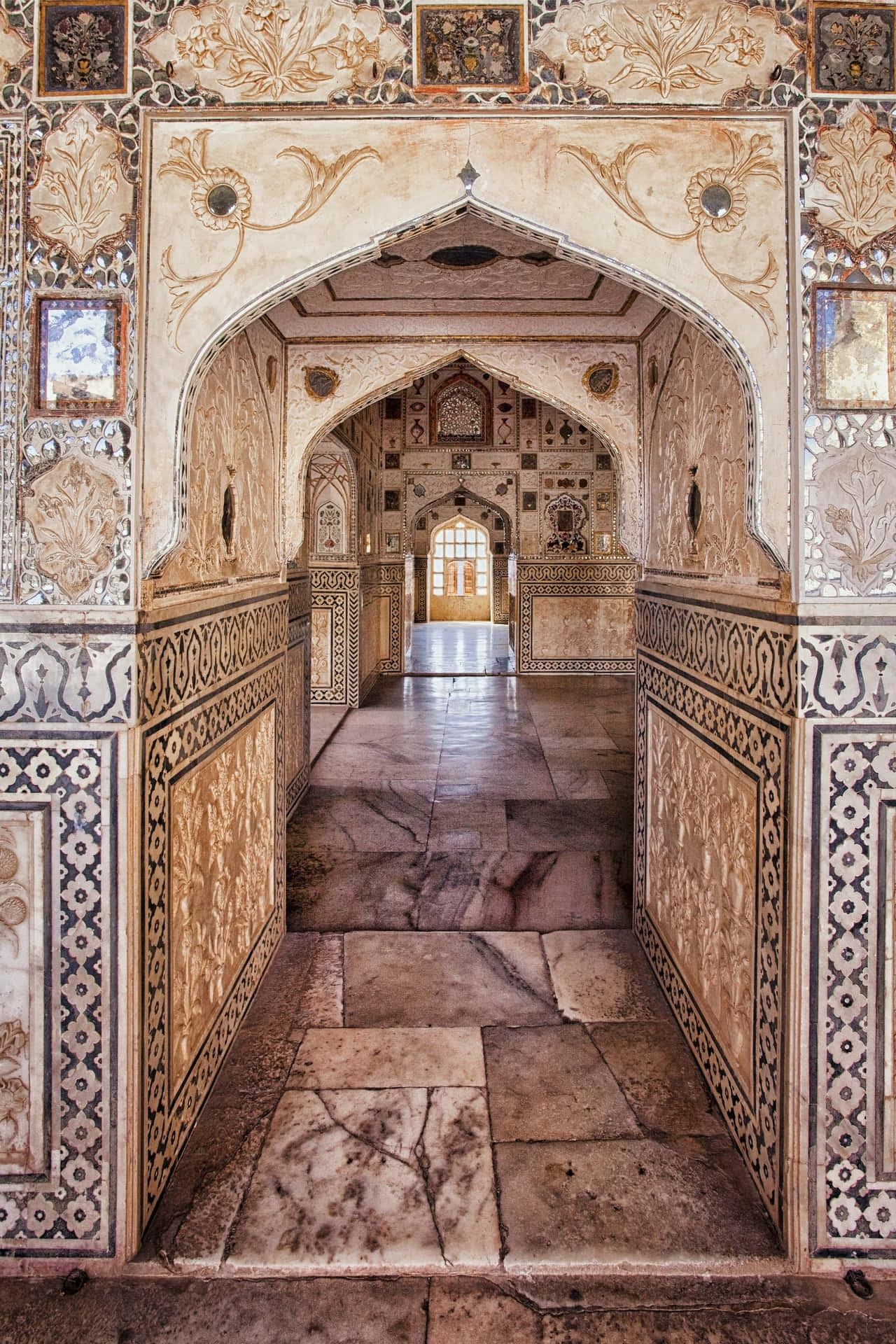 Beautiful Interior Of Amer Fort Background