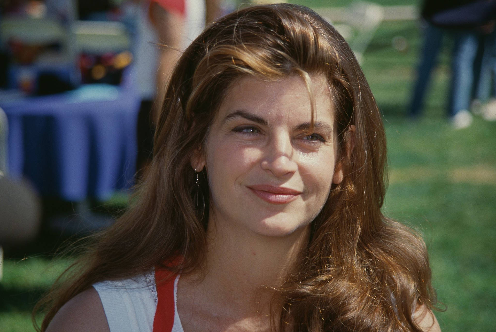 Beautiful Kirstie Alley At Softball Game In California Background