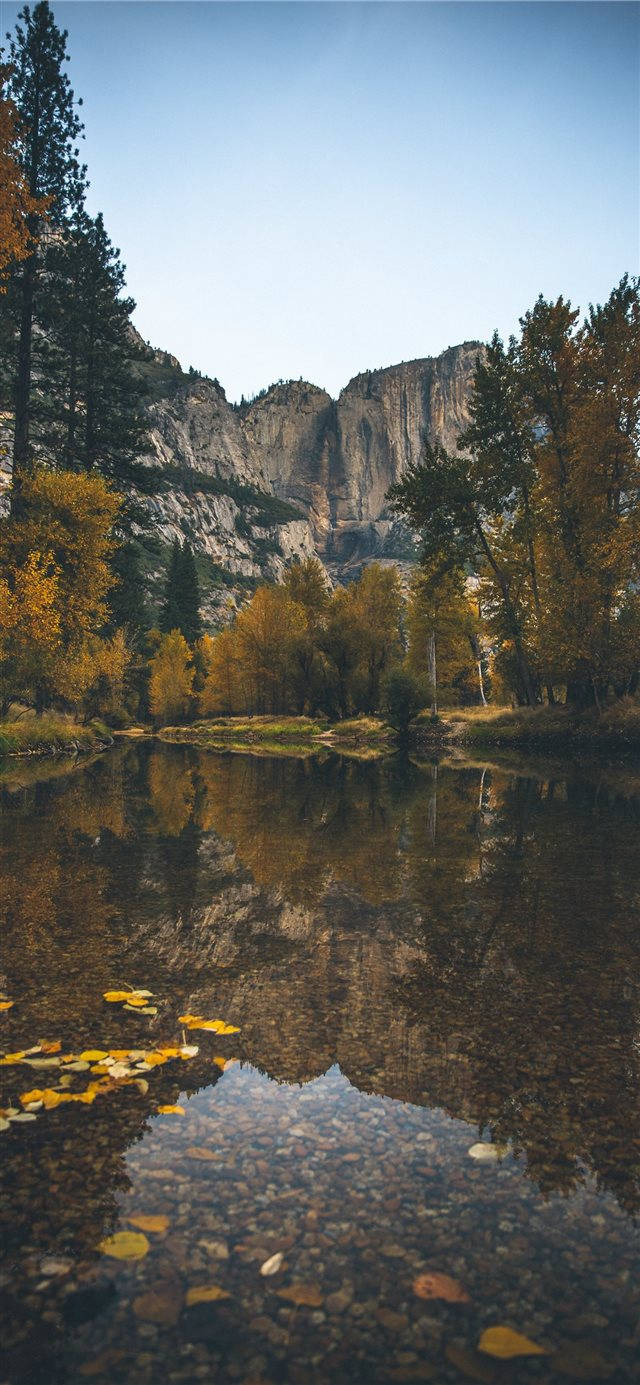 Beautiful Lake Iphone Ios 10 Background