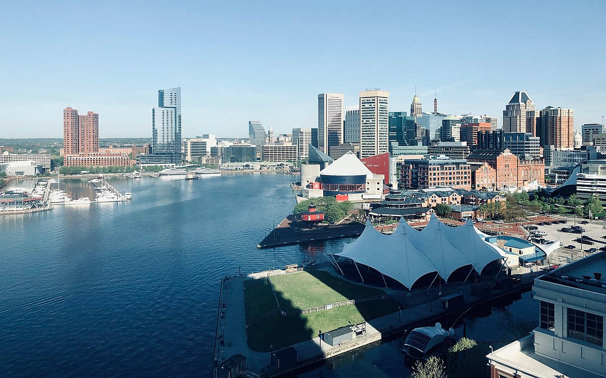 Beautiful Lake Of Baltimore Background