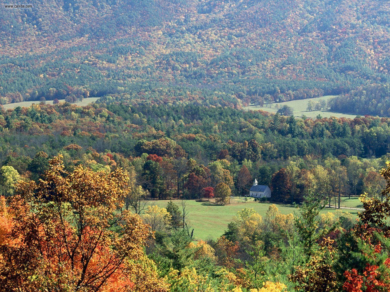 Beautiful Landscape Of The Great Smoky Mountains Background