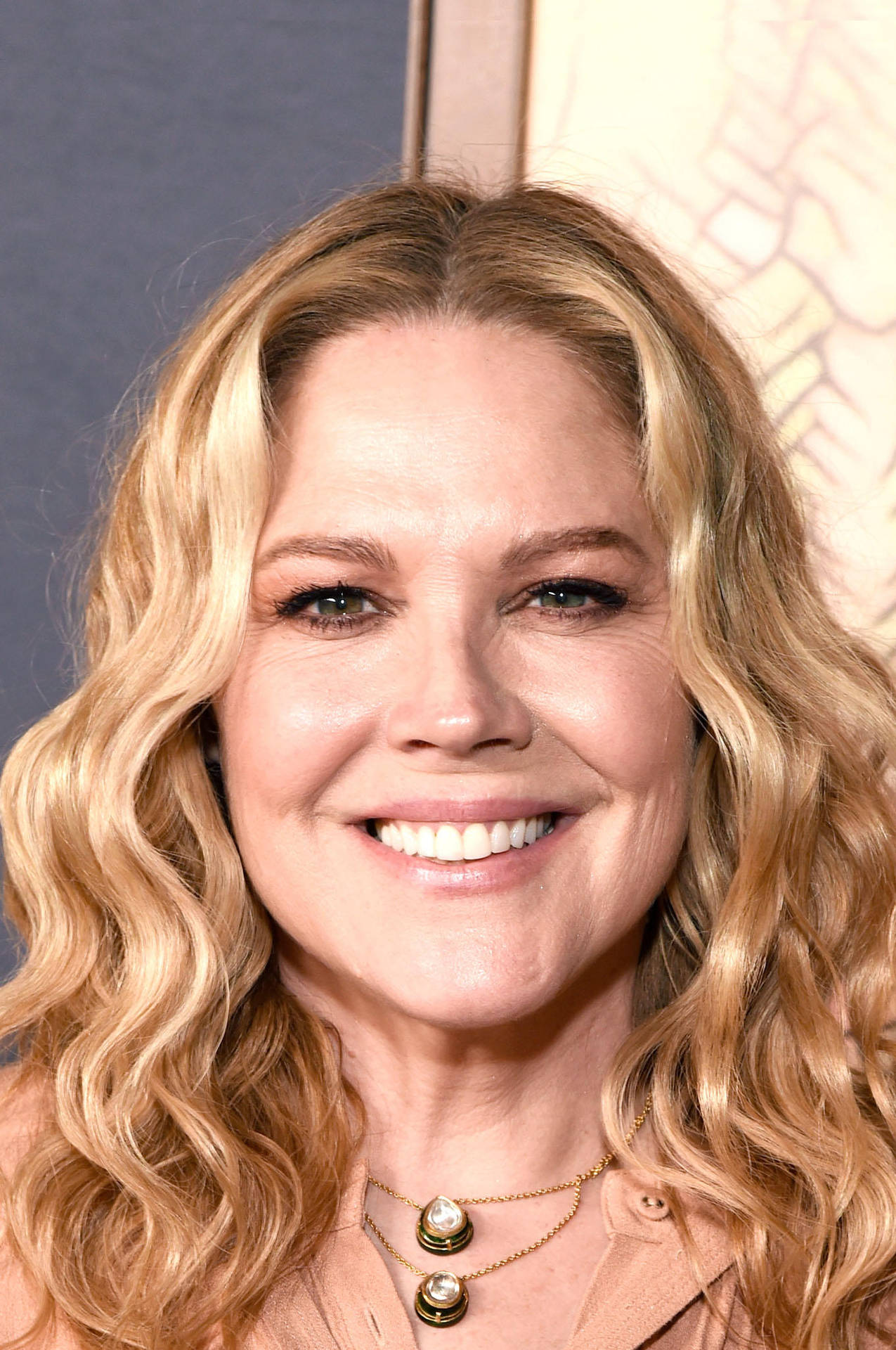 Beautiful Mary Mccormack Background