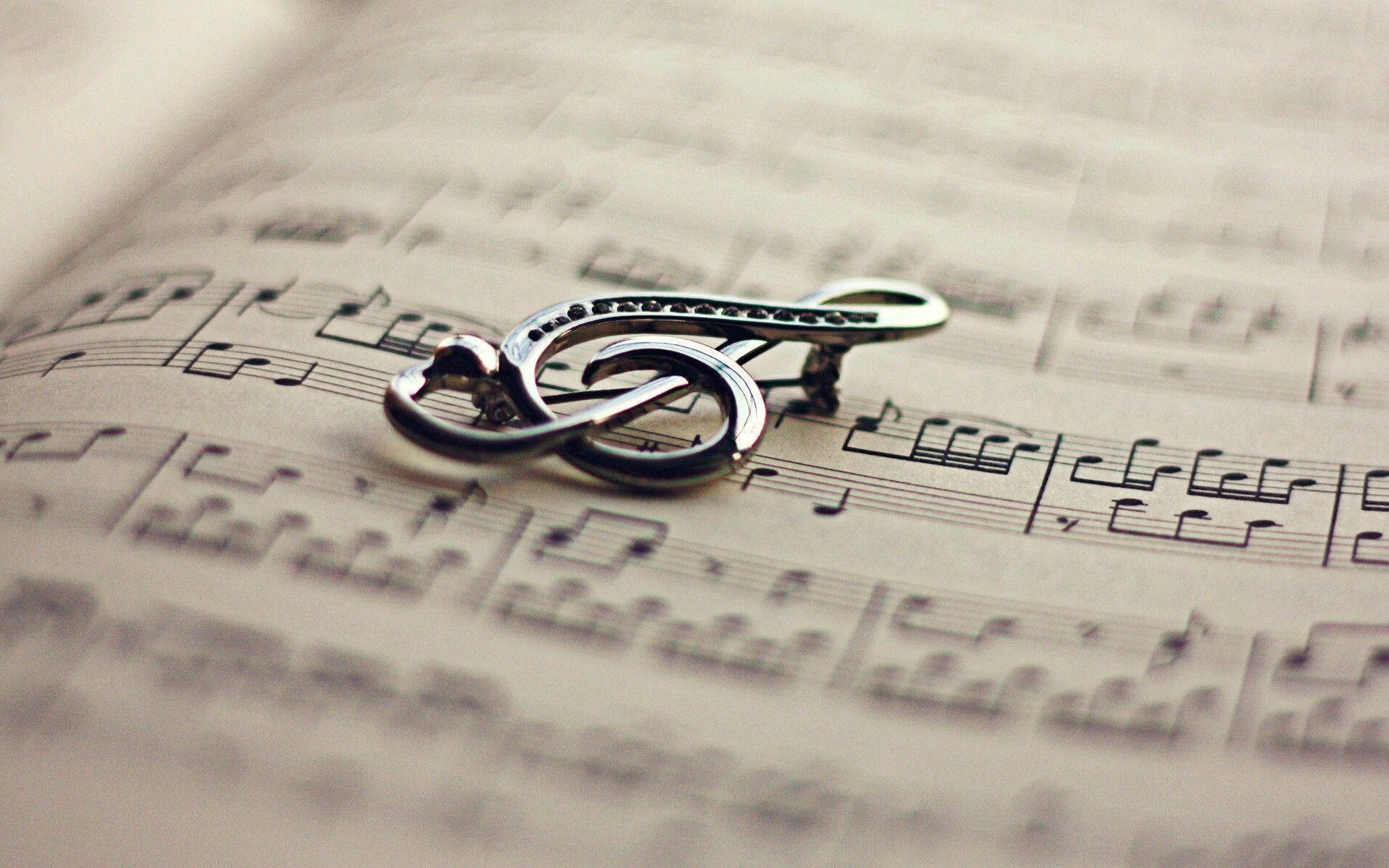 Beautiful Music Musical Note Pendant Background