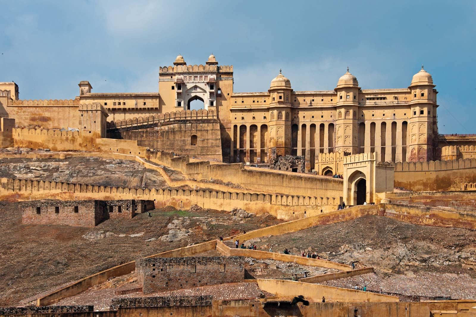 Beautiful Palace In Amer Fort Background