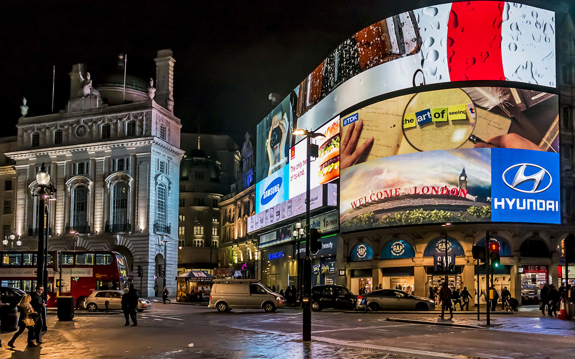 Beautiful Piccadilly Circus At Night Background