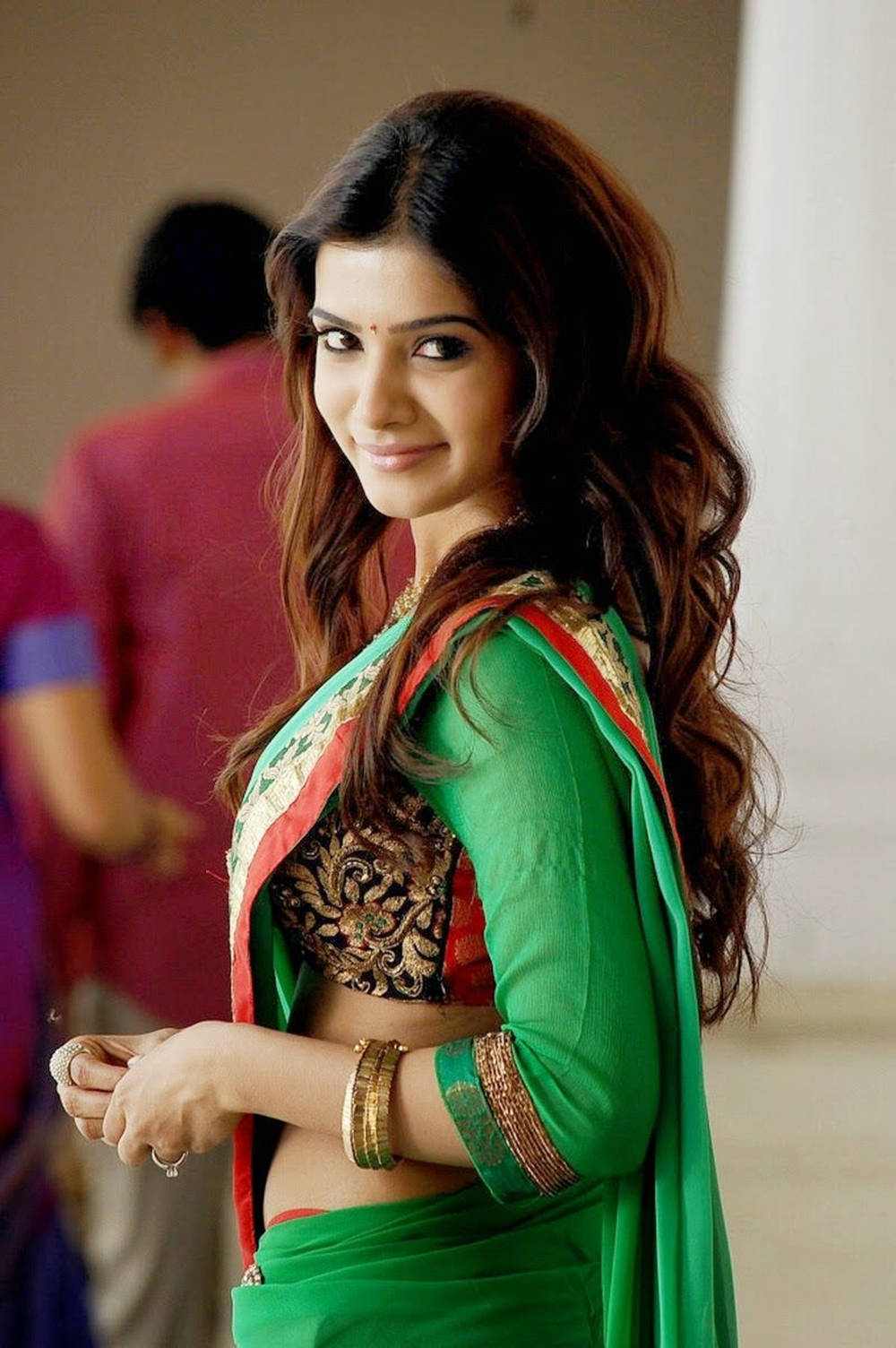 Beautiful Samantha In Green Saree Background