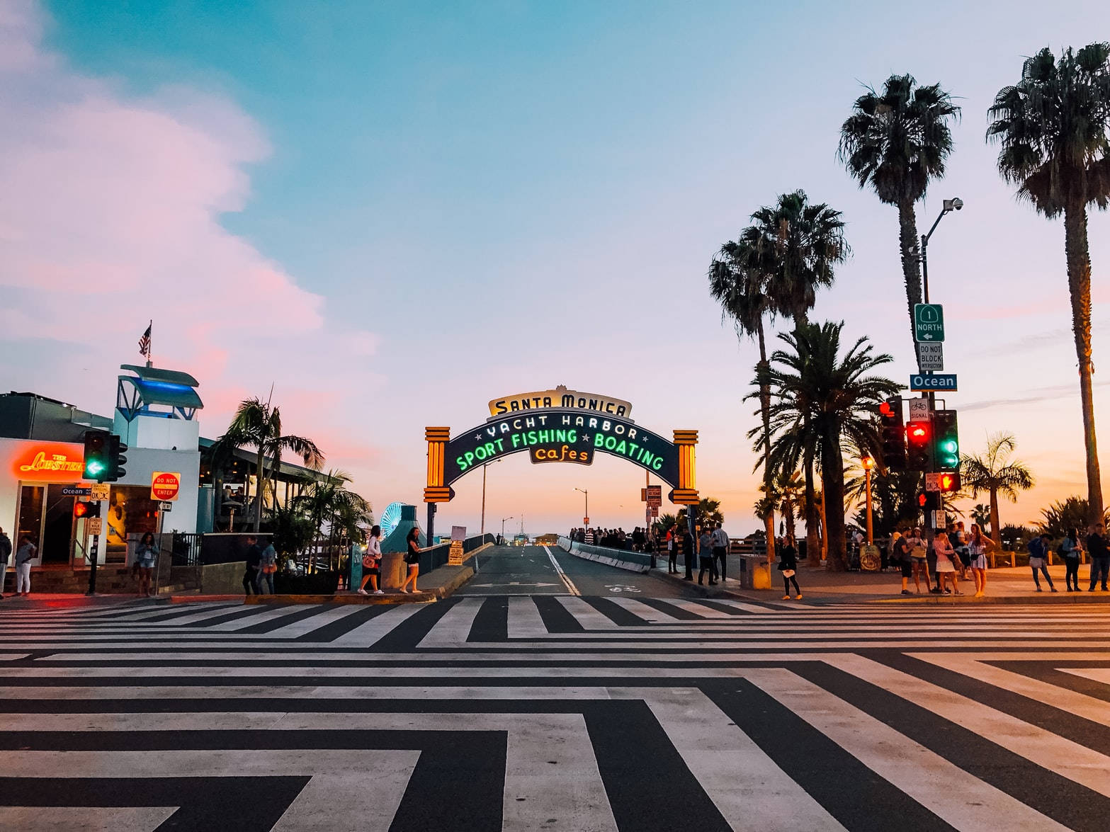 Beautiful Santa Monica Pier Sign Background