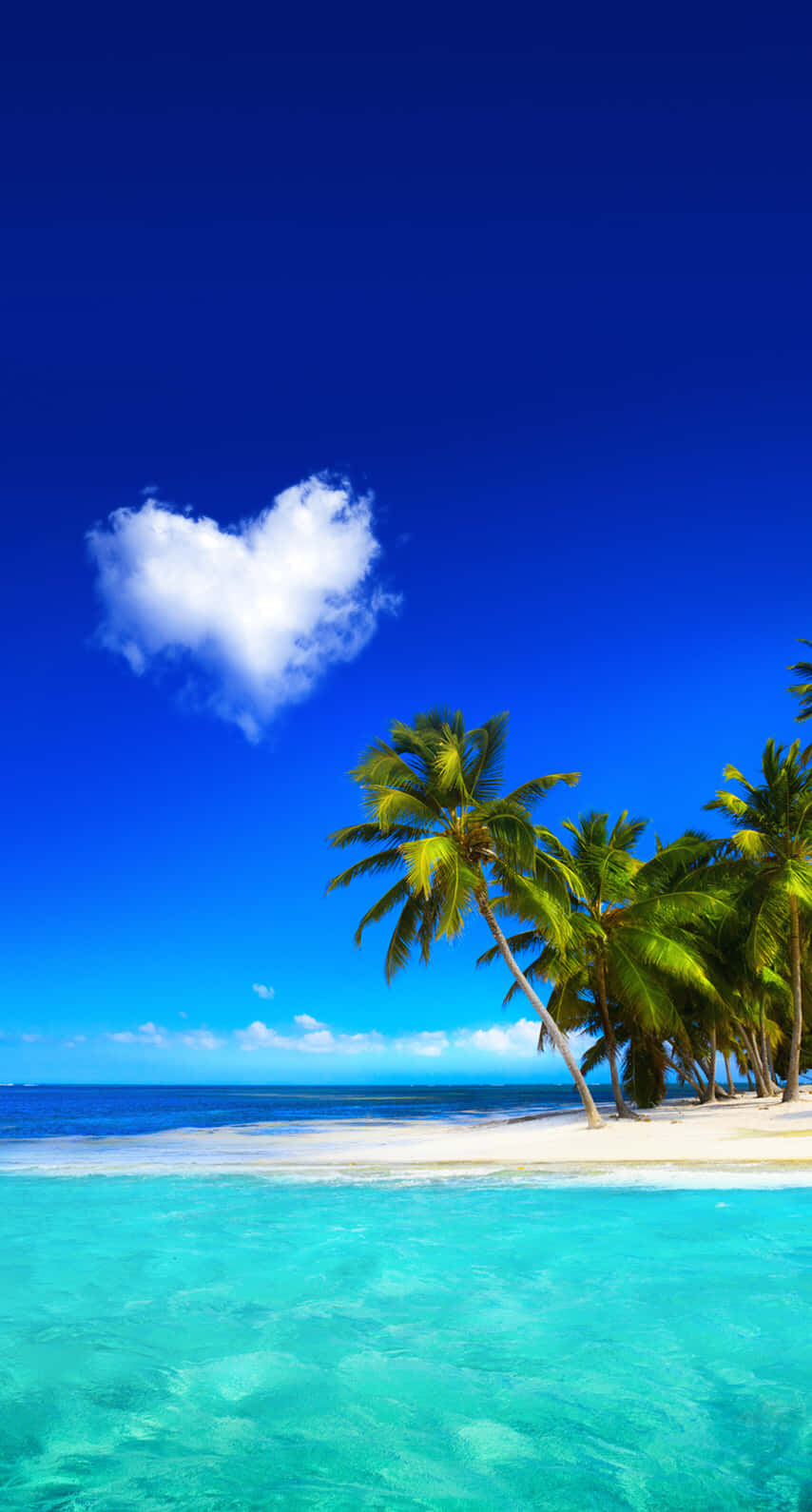 Beautiful Sea With Heart Shaped Cloud Background