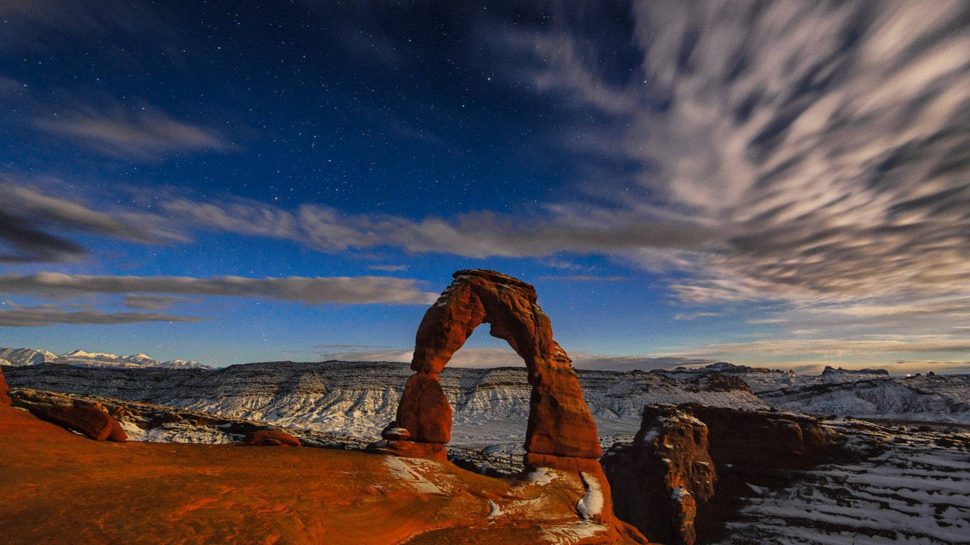 Beautiful Sky At Arches National Park Background