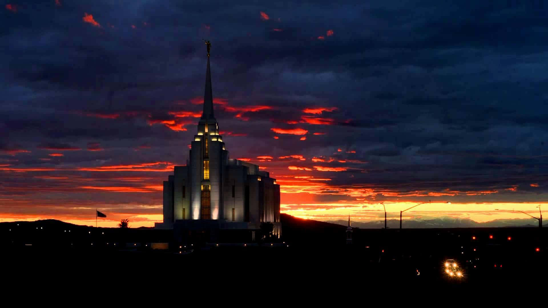 Beautiful Sunset View At Mormon Temple Background