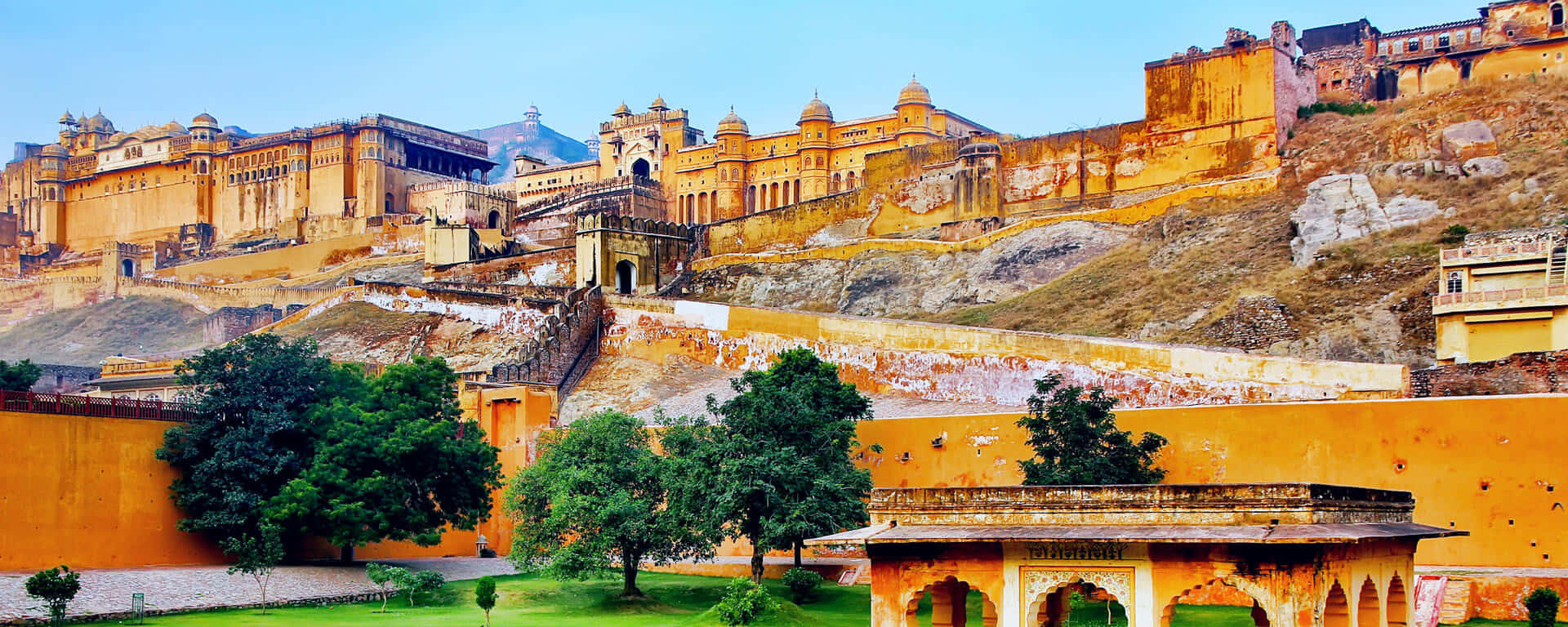 Beautiful View Of Amer Fort Background