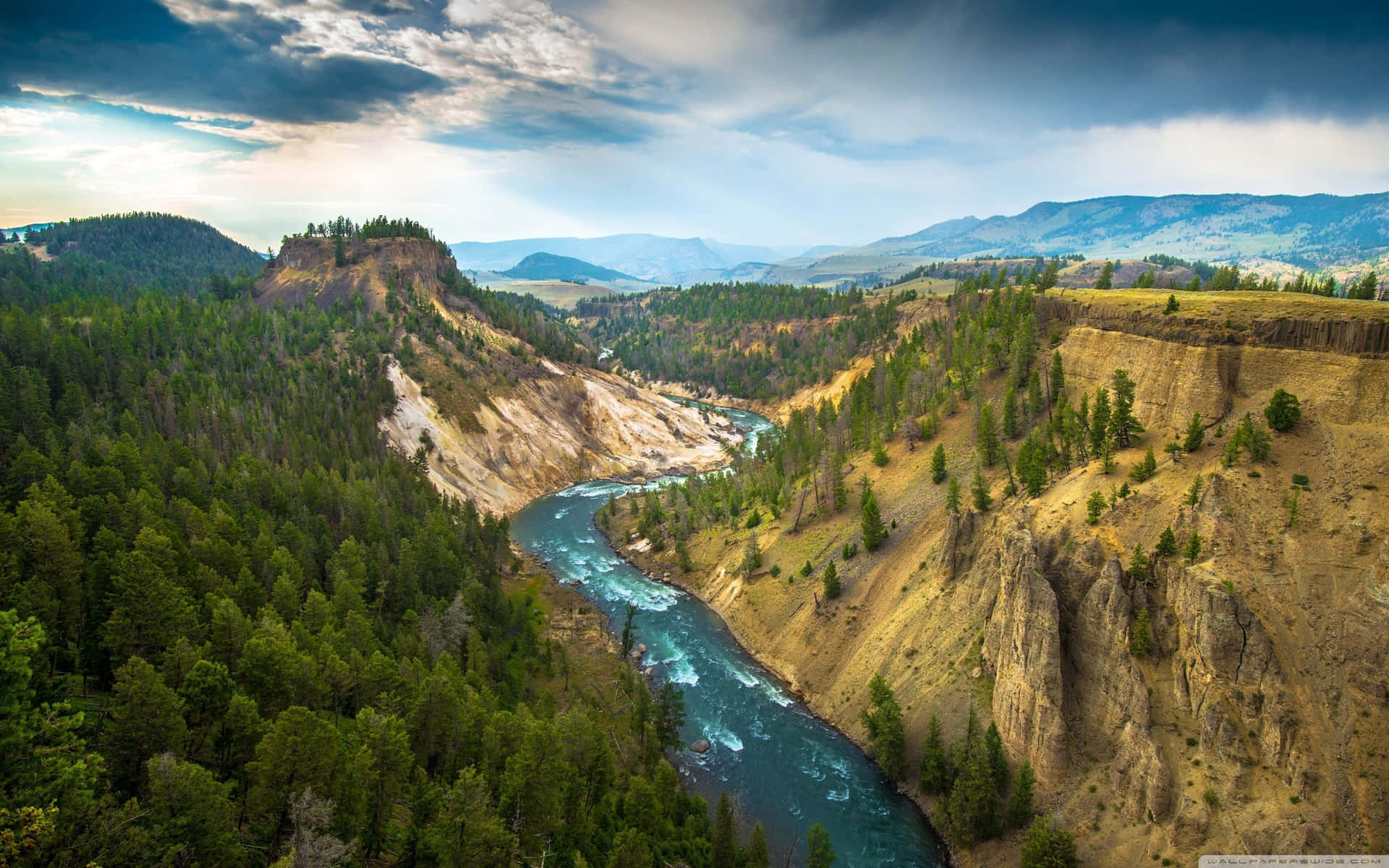 Beauty Of Yellowstone National Park