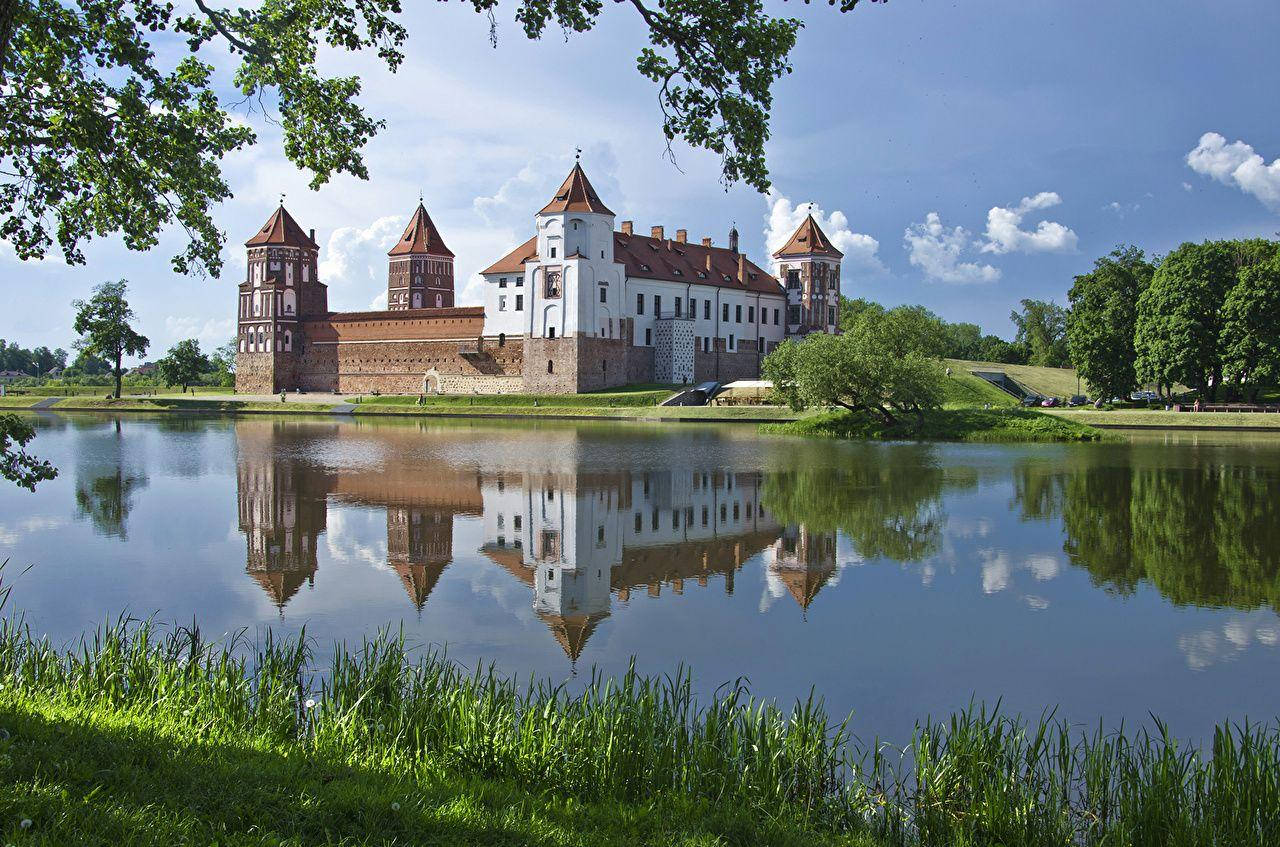 Belarus Castle Moat Garden