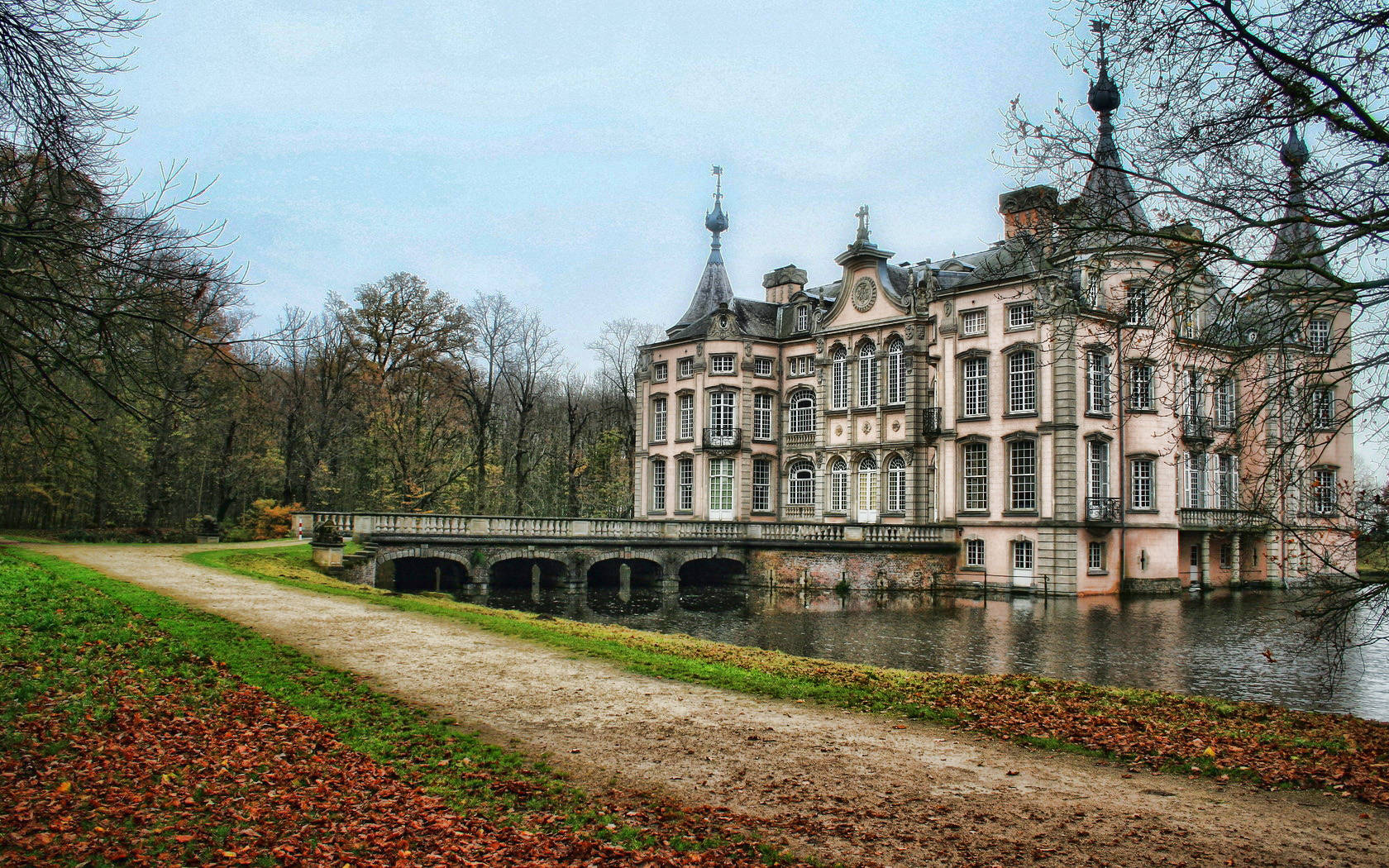 Belgium Kasteel Van Poeke Background