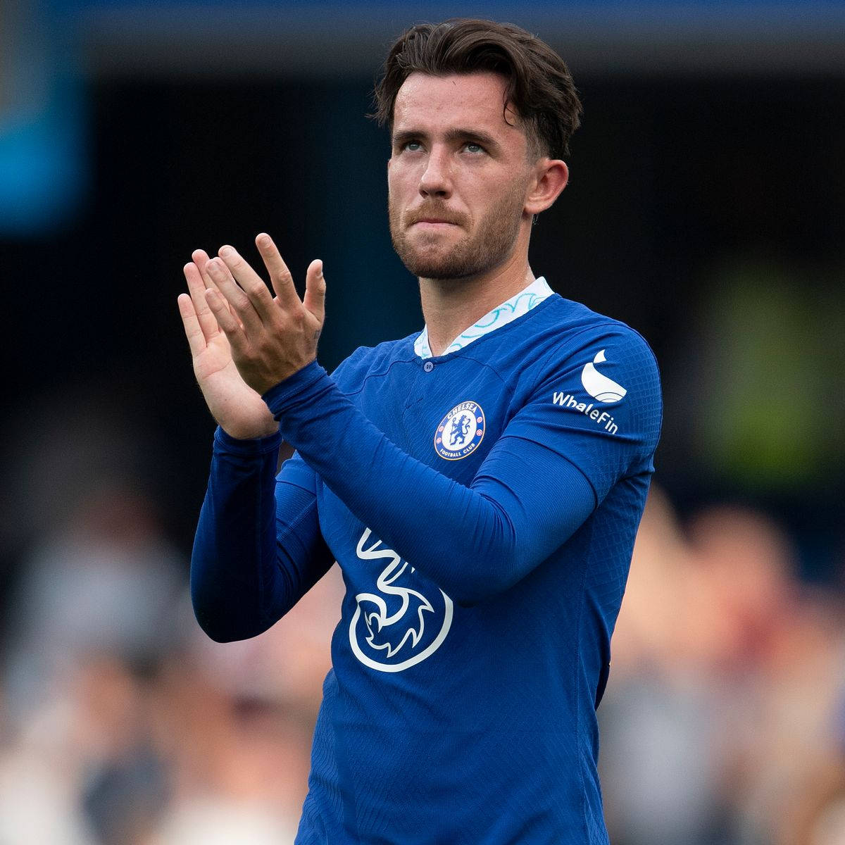 Ben Chilwell Clapping And Looking Up Background