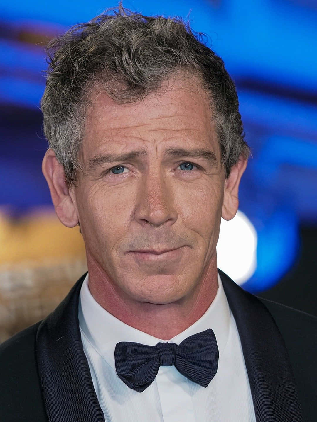 Ben Mendelsohn Formal Event Portrait Background