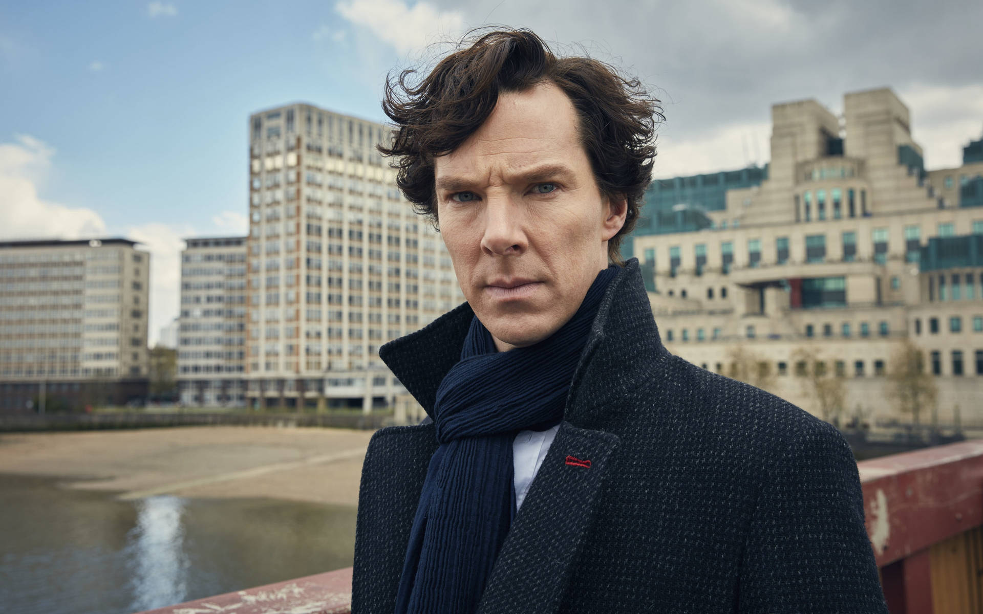 Benedict Cumberbatch As Sherlock Holmes Background