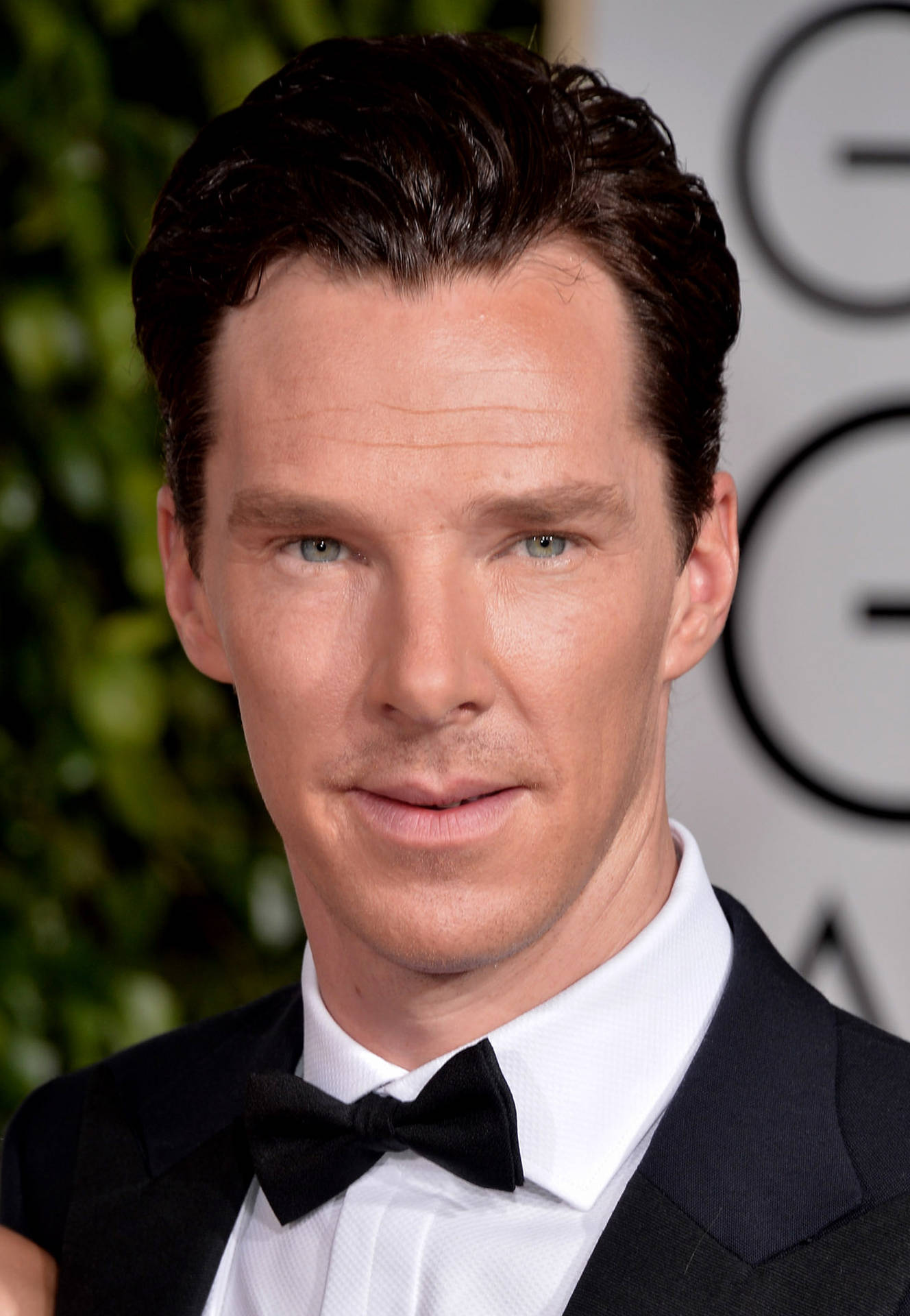 Benedict Cumberbatch In Formal Attire Background