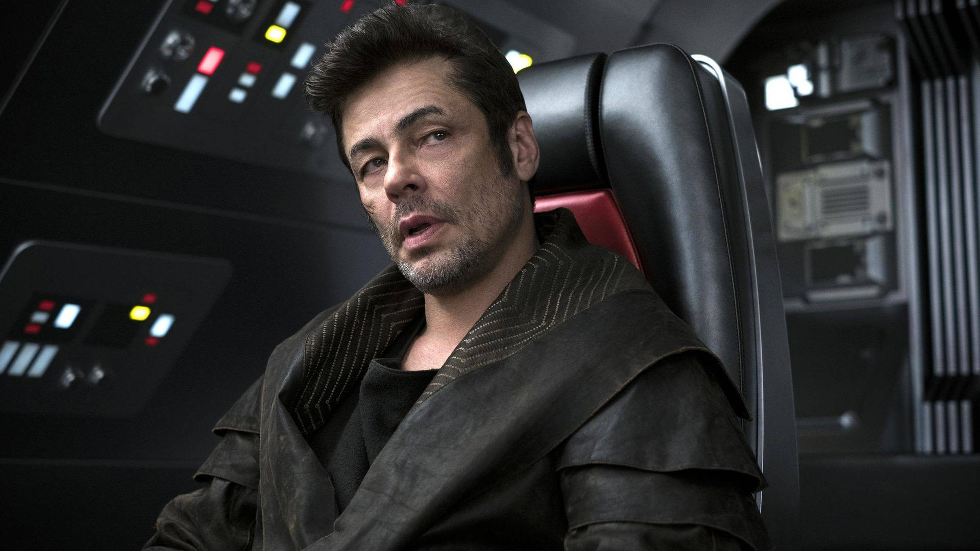 Benicio Del Toro As Dj In Star Wars 2017 Background