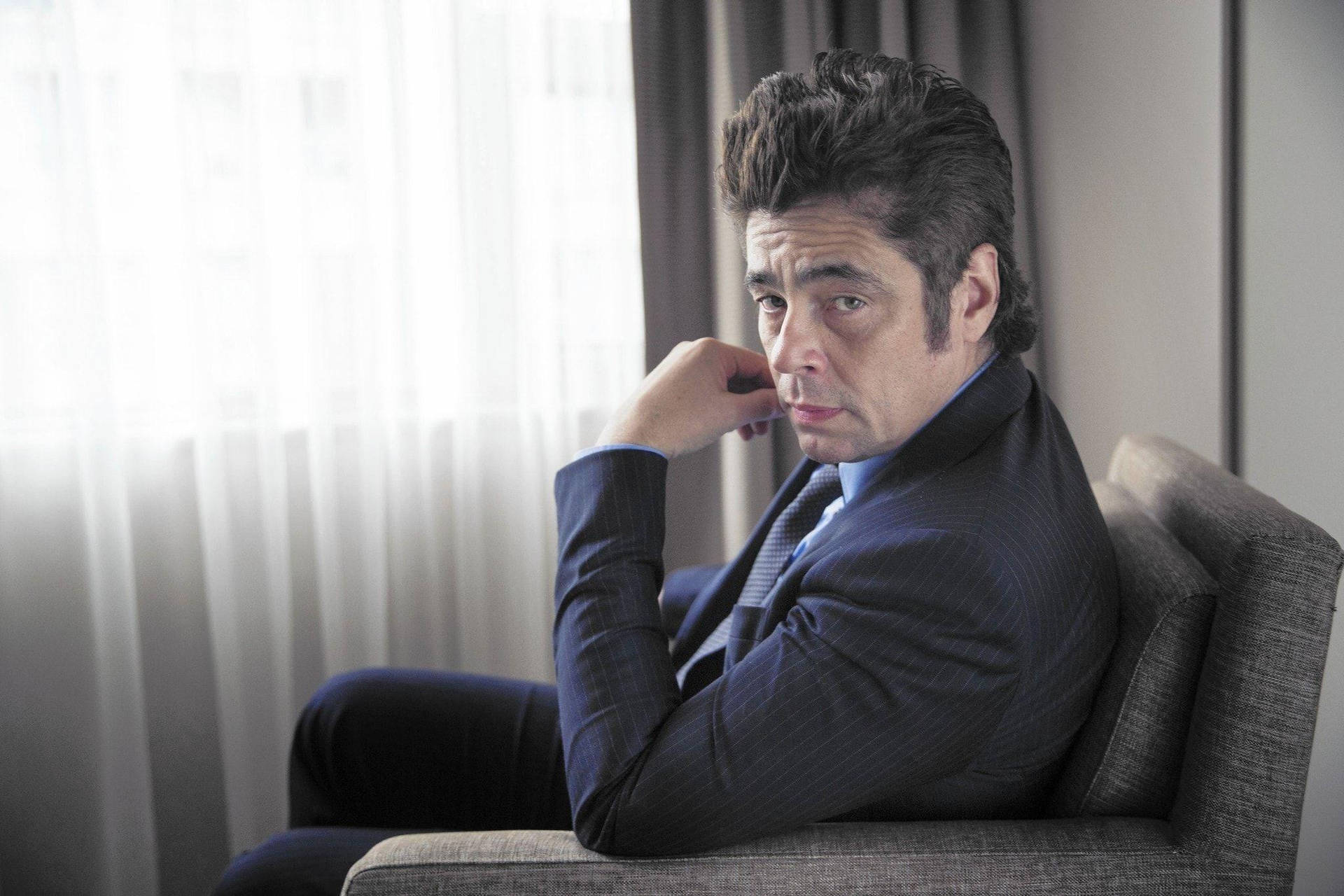 Benicio Del Toro Sicario 2015 Portrait Session Background