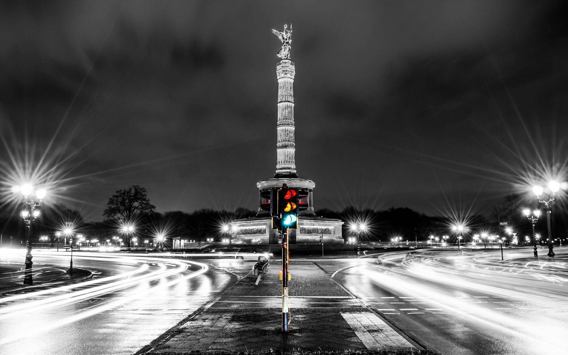 Berlin Black & White Victory Column Background