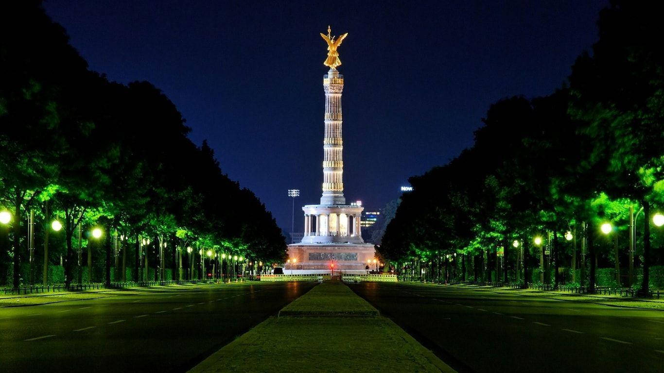 Berlin Victory Column Background