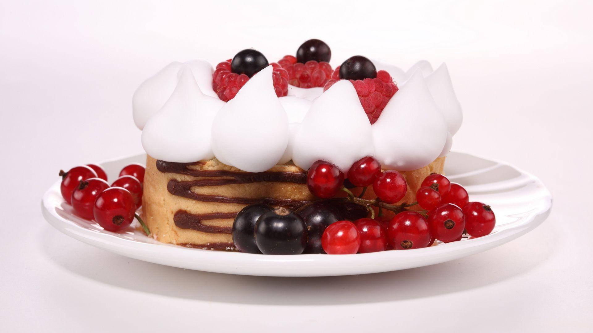 Berry-topped Cake Desserts Background