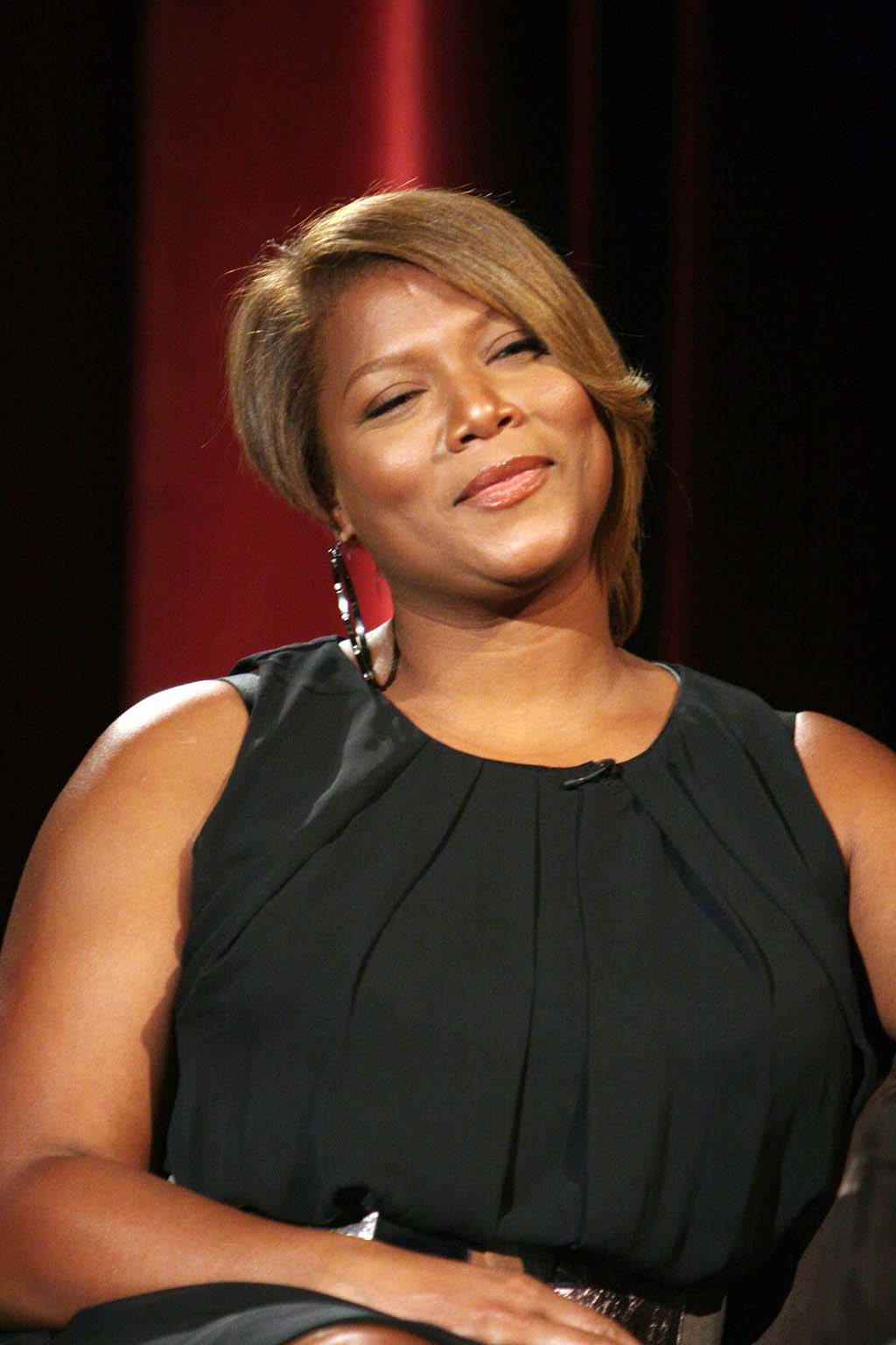 Best American Rapper Queen Latifah Background