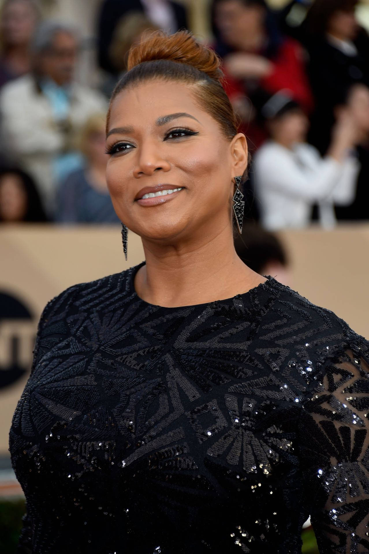 Best Film Actress Awardee Queen Latifah Background