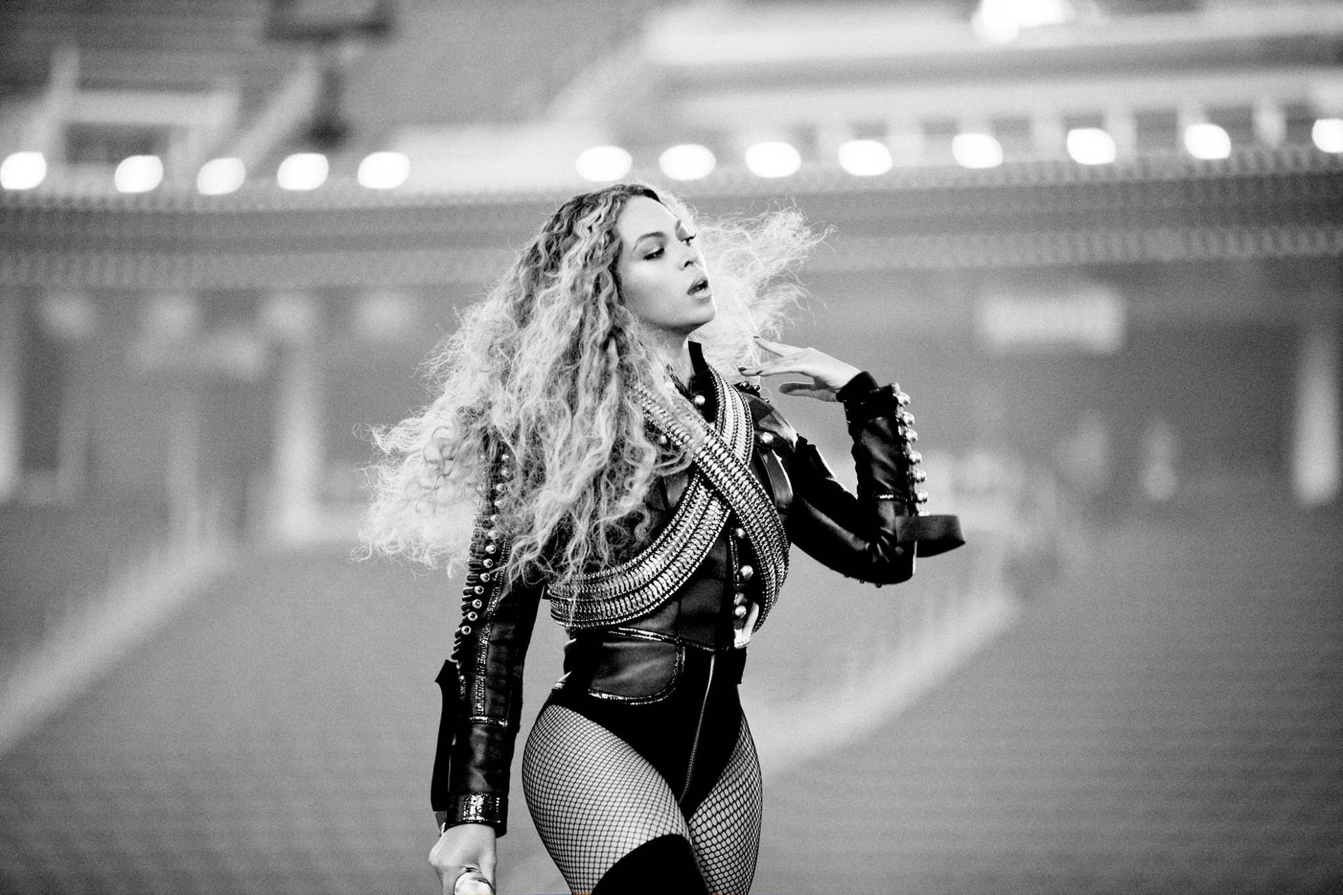 Beyonce Rocking The Superbowl Halftime Show Background