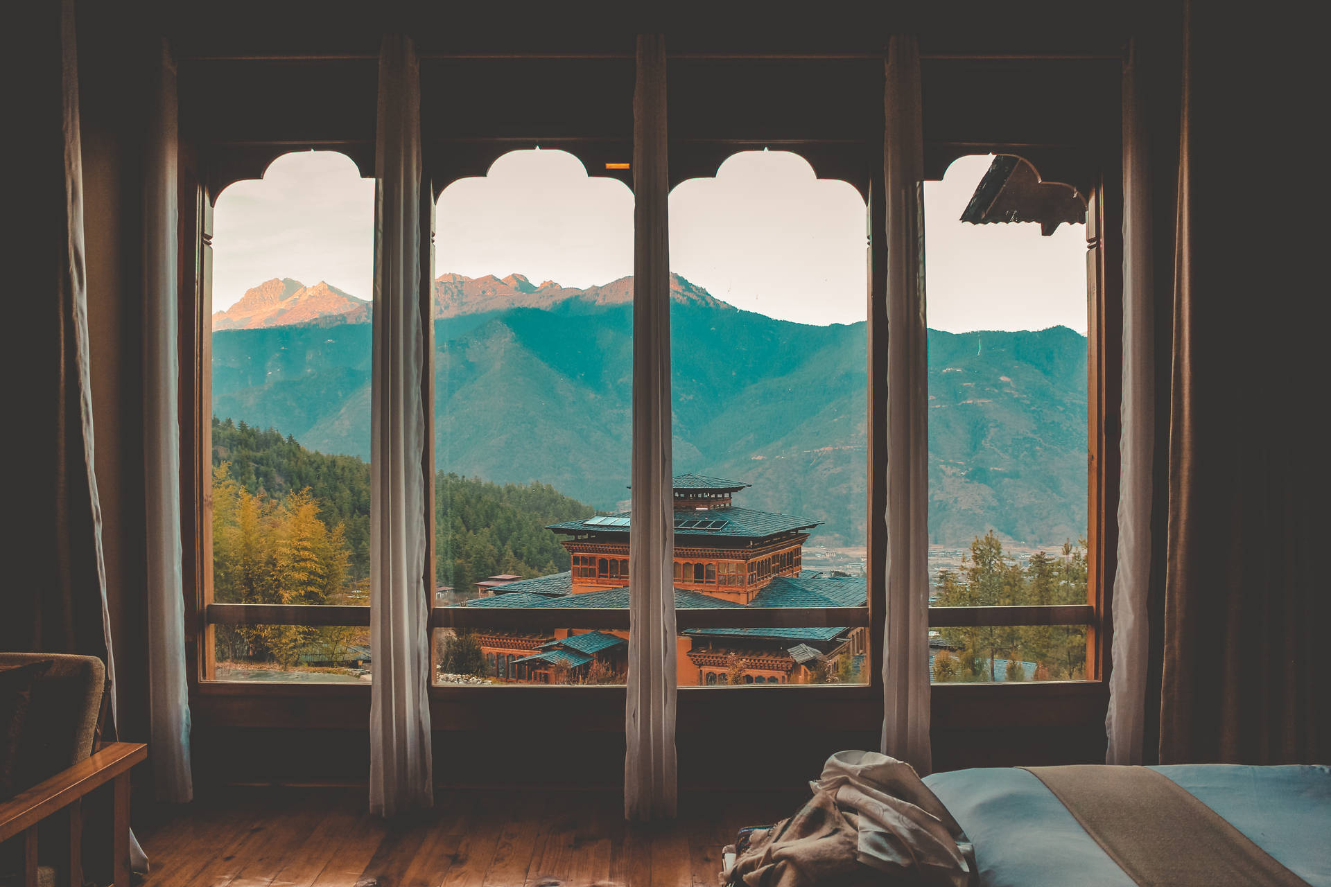 Bhutan Phobjikha Lodge View Background