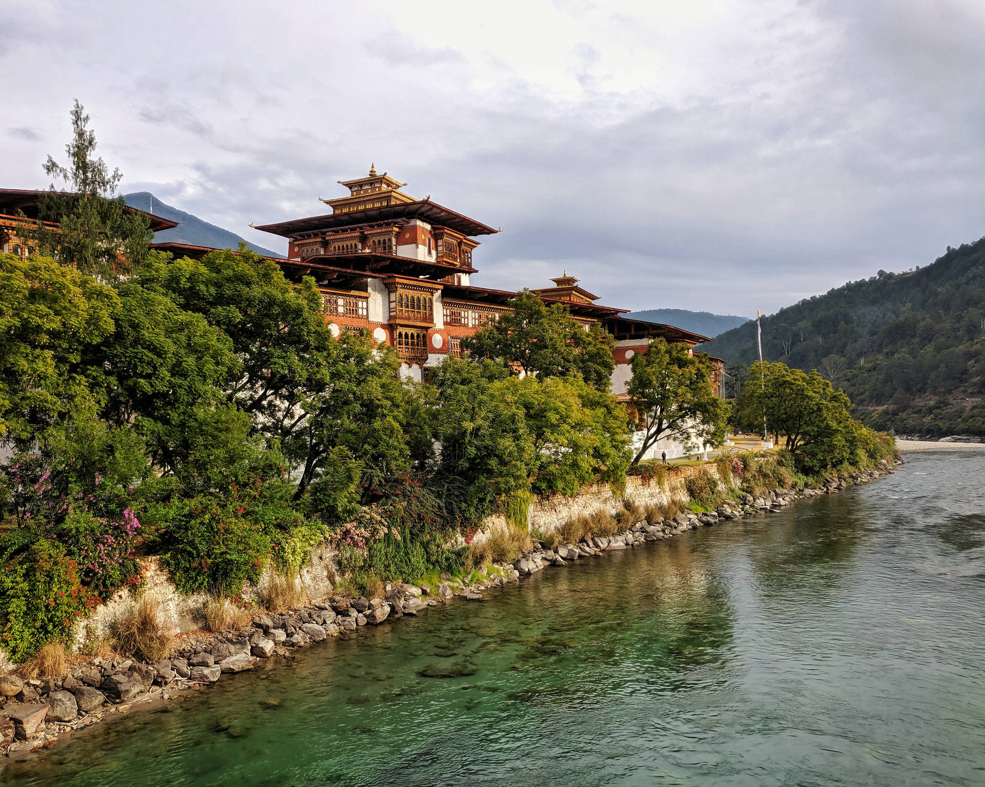 Bhutan Punakha Palace Background