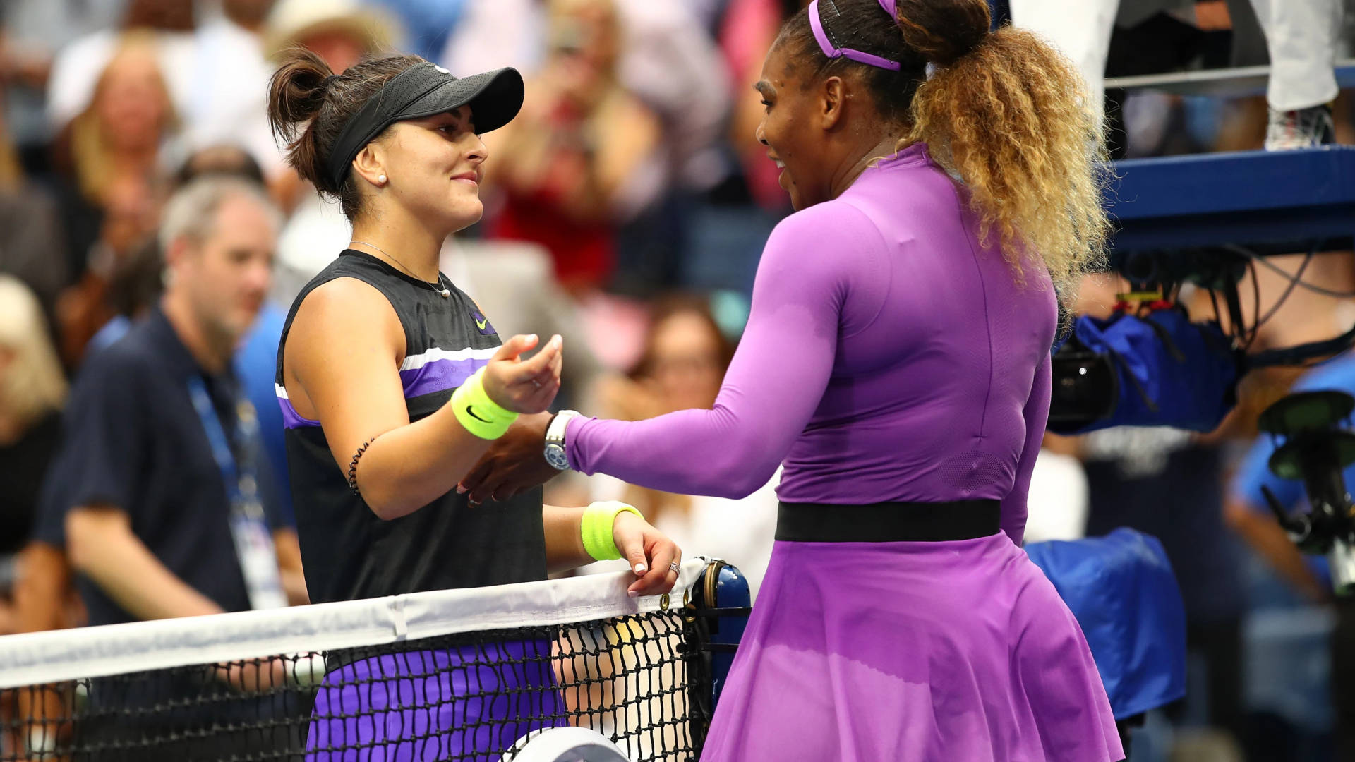 Bianca Andreescu And Serena Williams Background