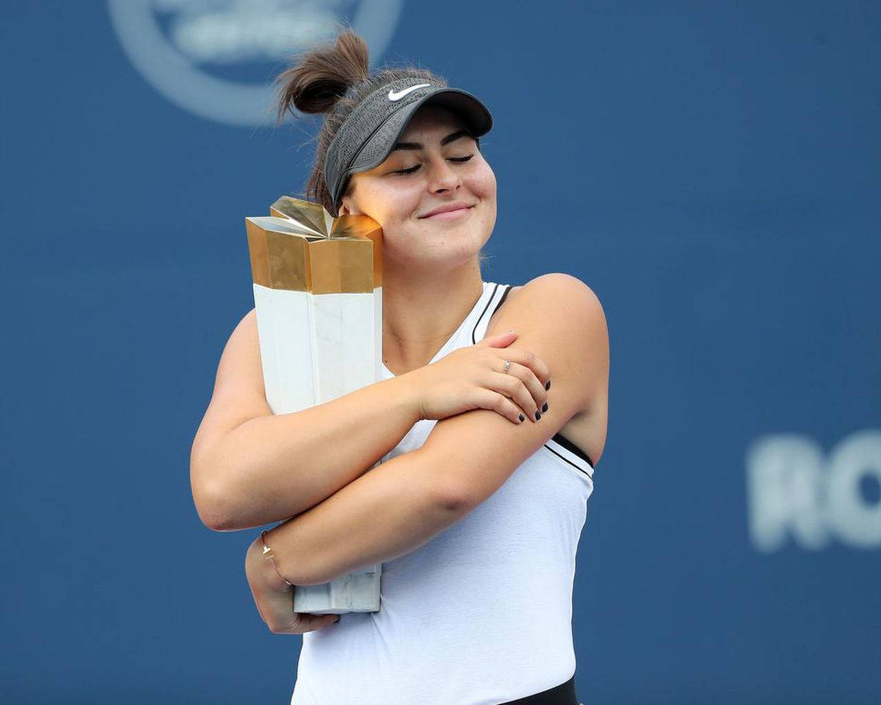 Bianca Andreescu Manifesting Victory Background