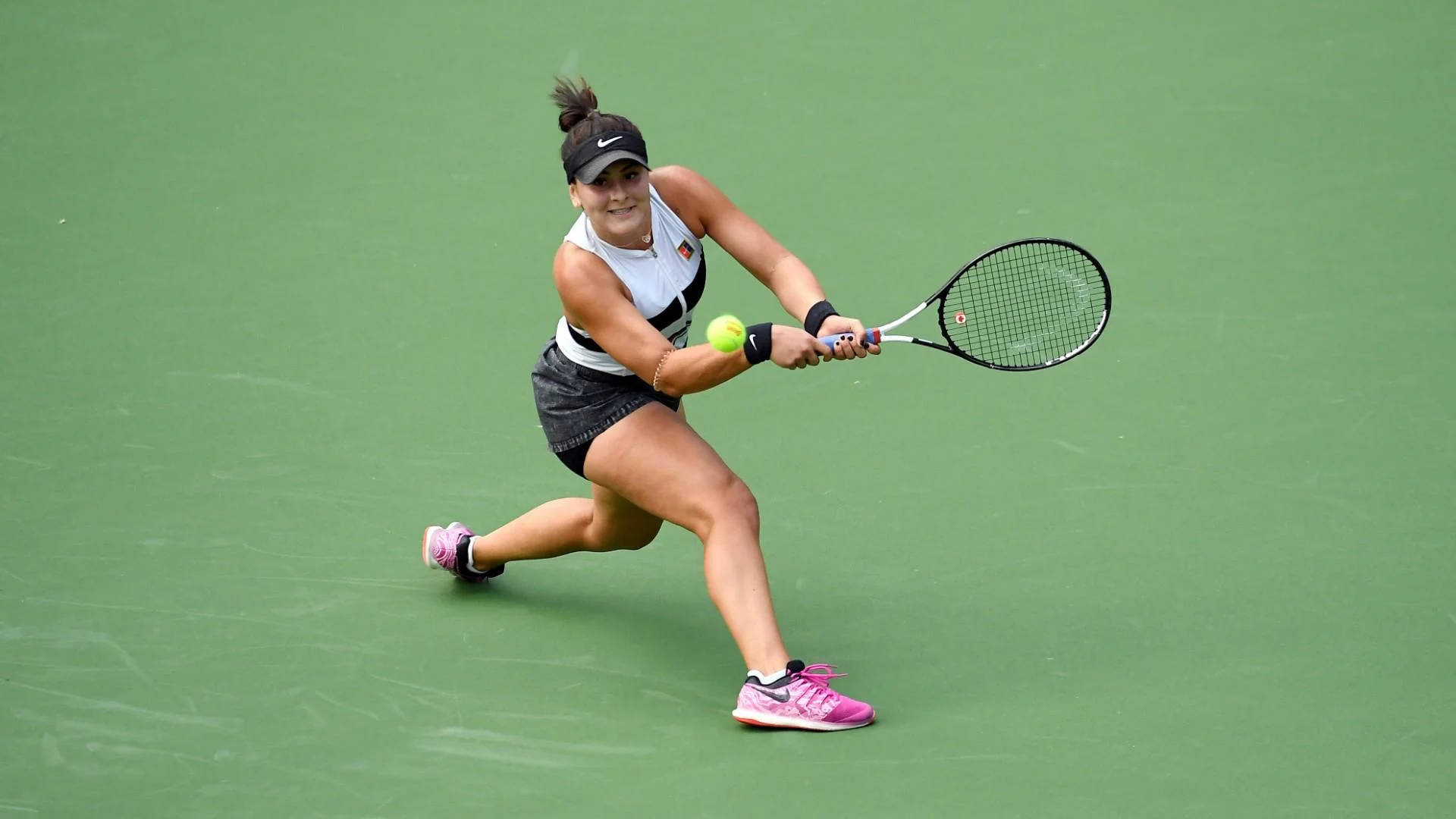 Bianca Andreescu On Green Court Background