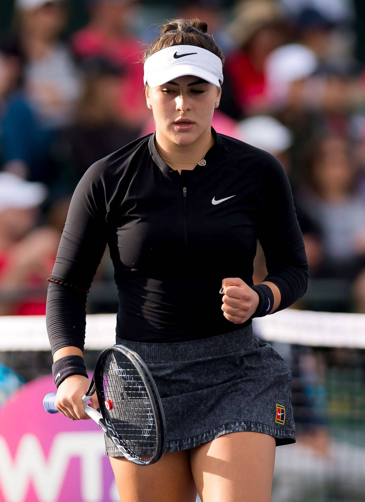 Bianca Andreescu Wearing Black And White Background