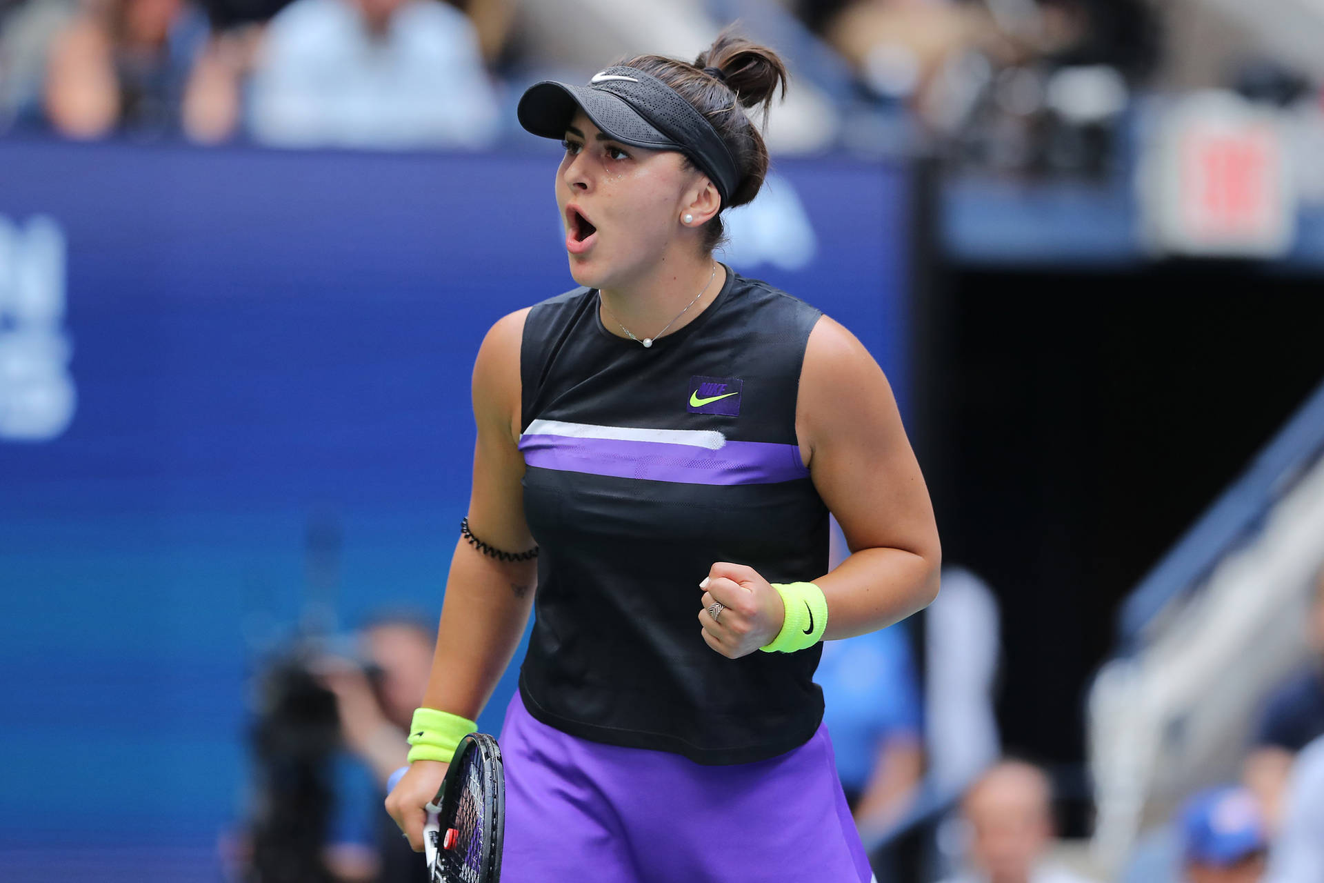 Bianca Andreescu’s Shocked Expression Background