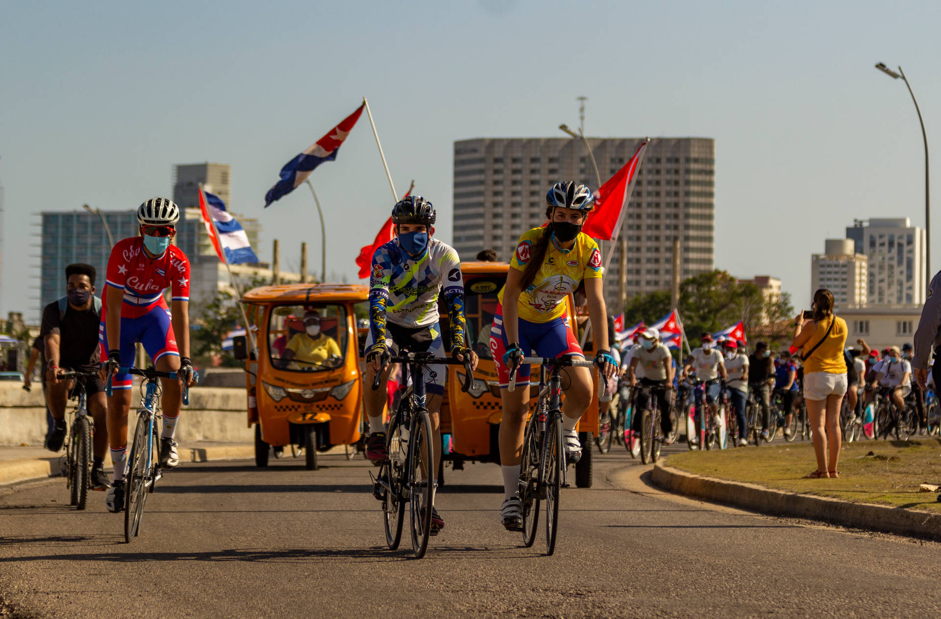 Bicycle Race In Cuba Background