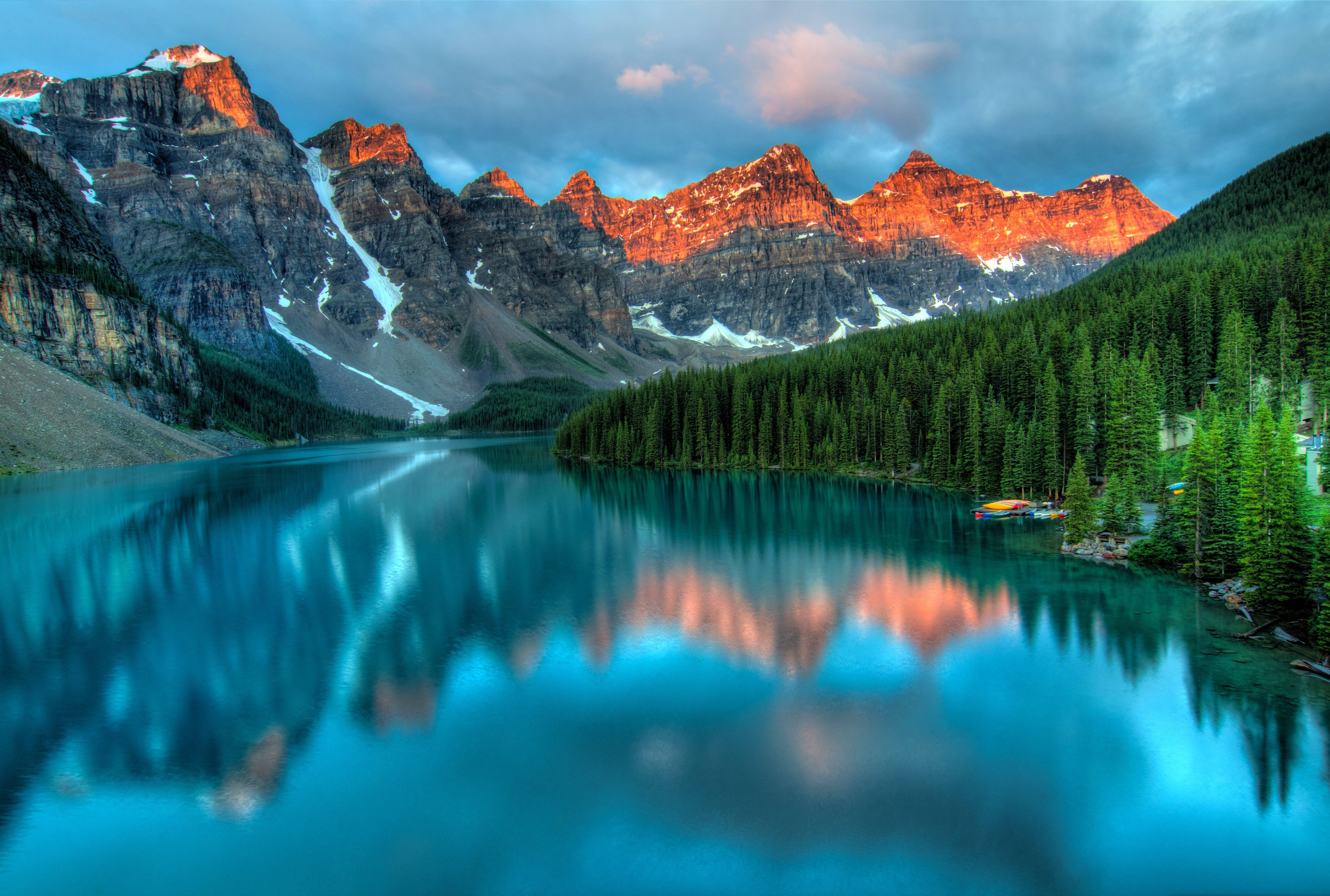 Big 3d Desktop Lake And Mountain Background