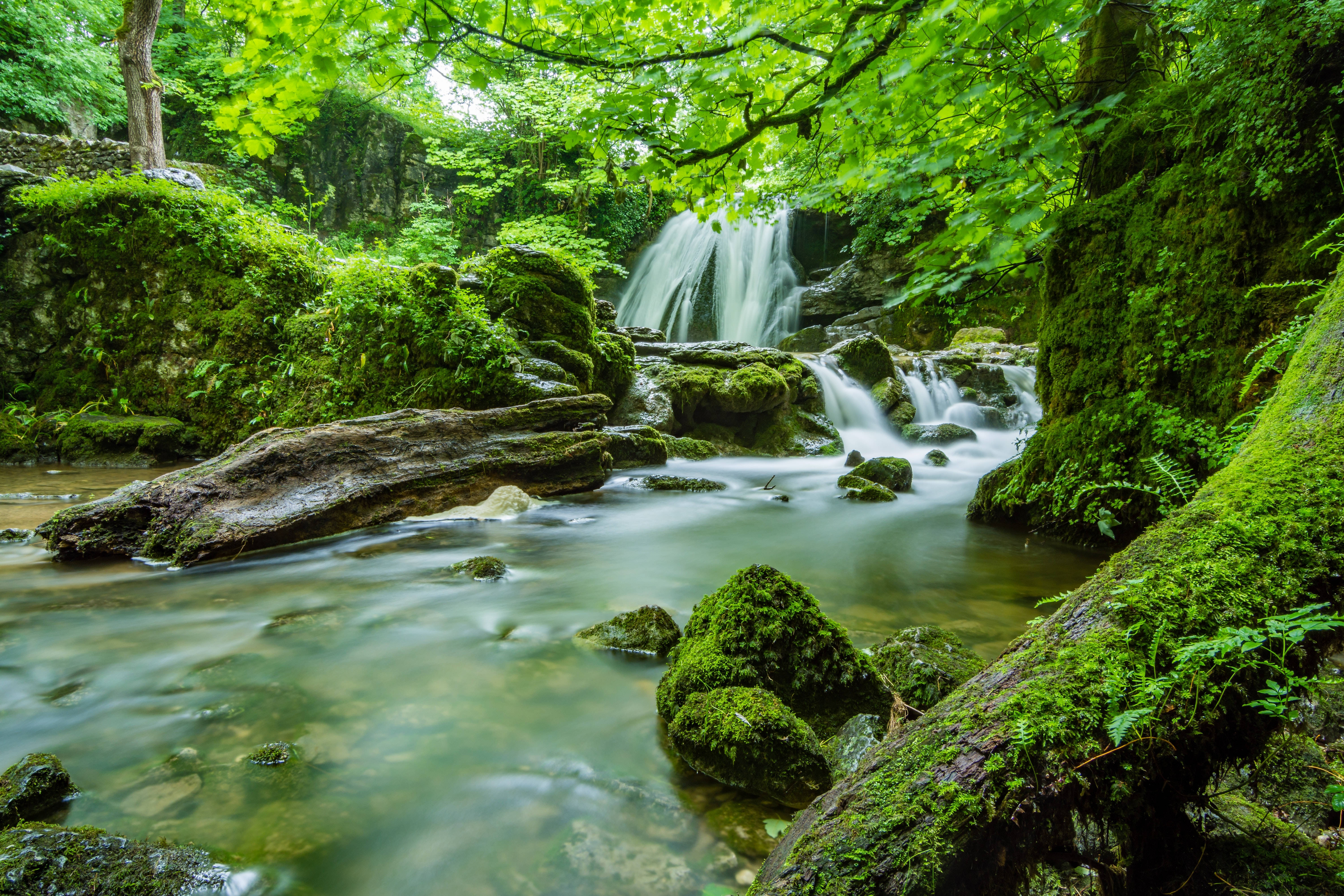 Big 3d Desktop Waterfall Background