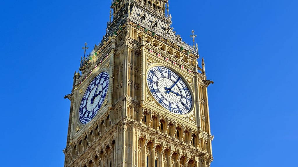 Big Ben And The Sky